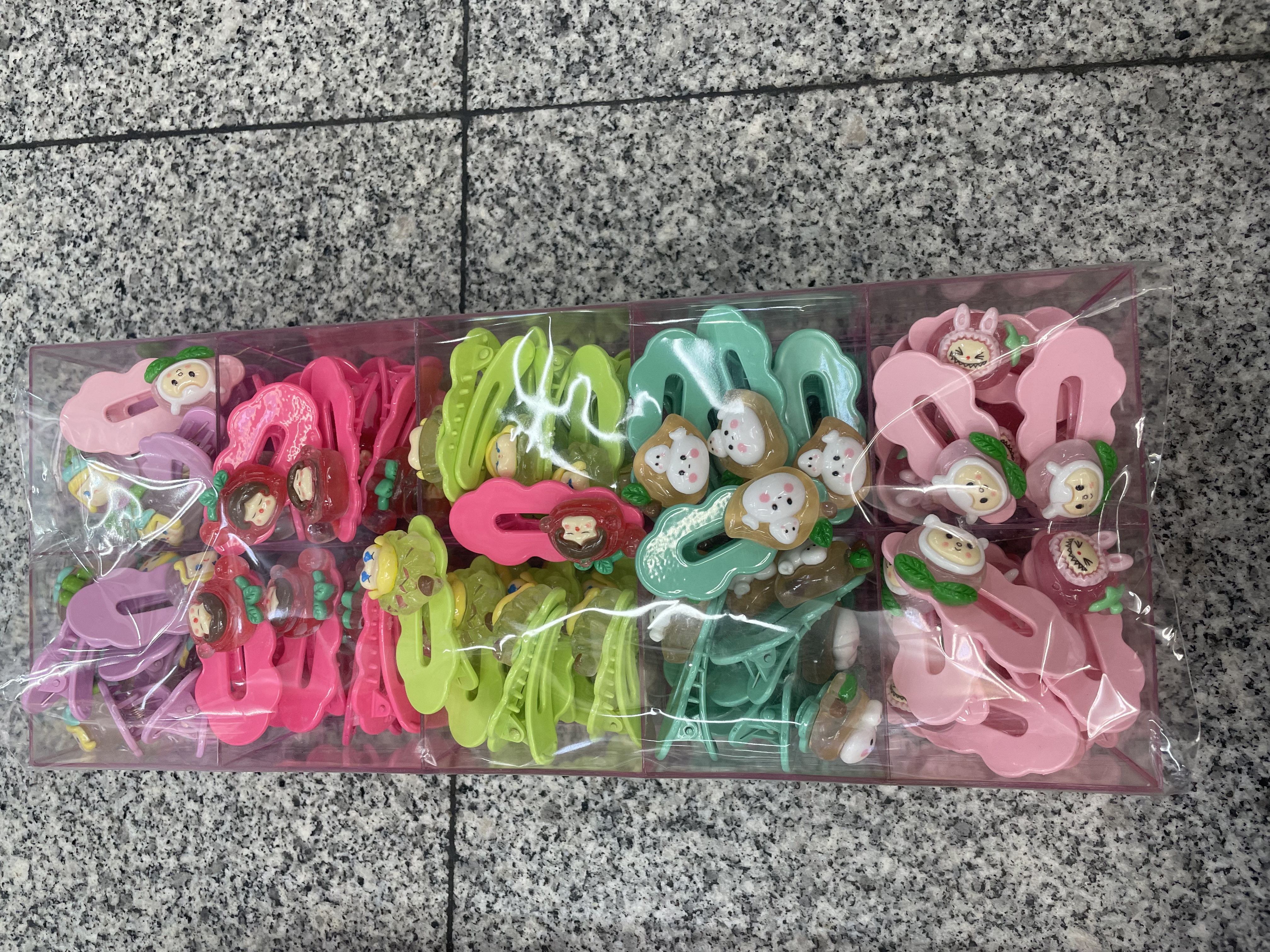 New creative accessories: hair clips, fruit hair clips, cute hair clips for little girls, personalized design, unique style, essential hair care items, creative accessories, hair accessories, plastic hair clips Specification image