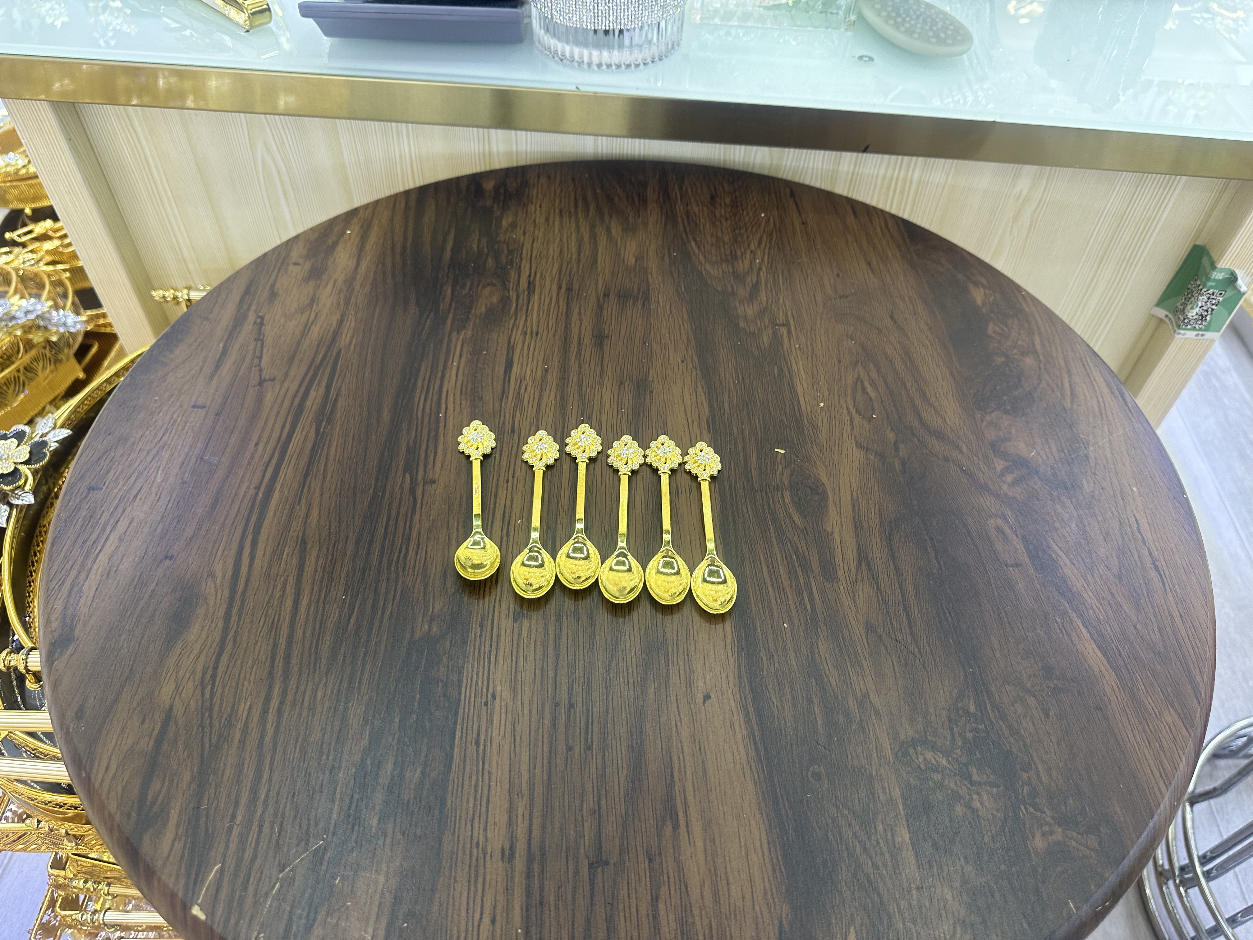 琉璃花瓶 精致玻璃工艺品 独特玻璃弹珠设计 玻璃烟灰缸 功能多样化家居装饰品产品图