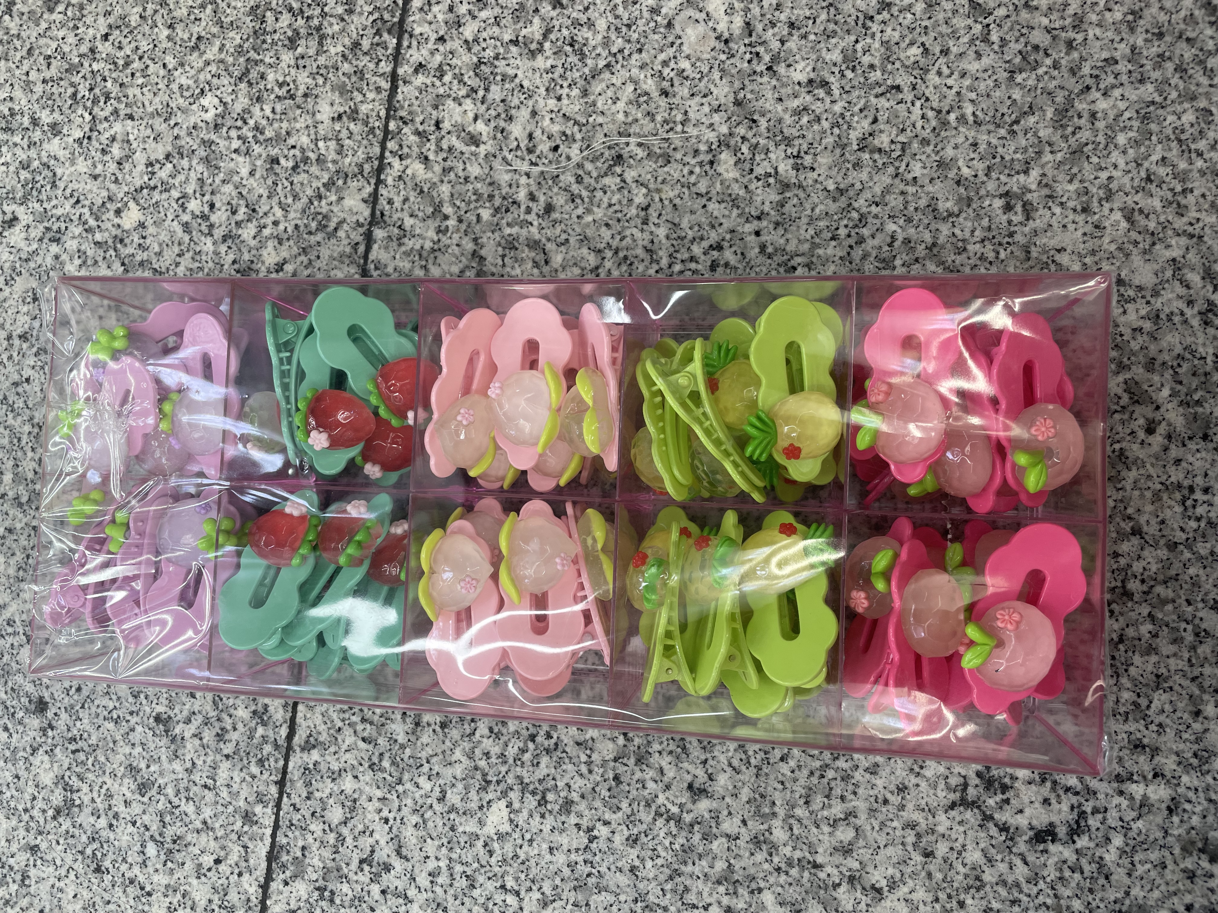 New creative accessories: hair clips, fruit hair clips, cute hair clips for little girls, personalized design, unique style, essential hair care items, creative accessories, hair accessories, plastic hair clips details Picture