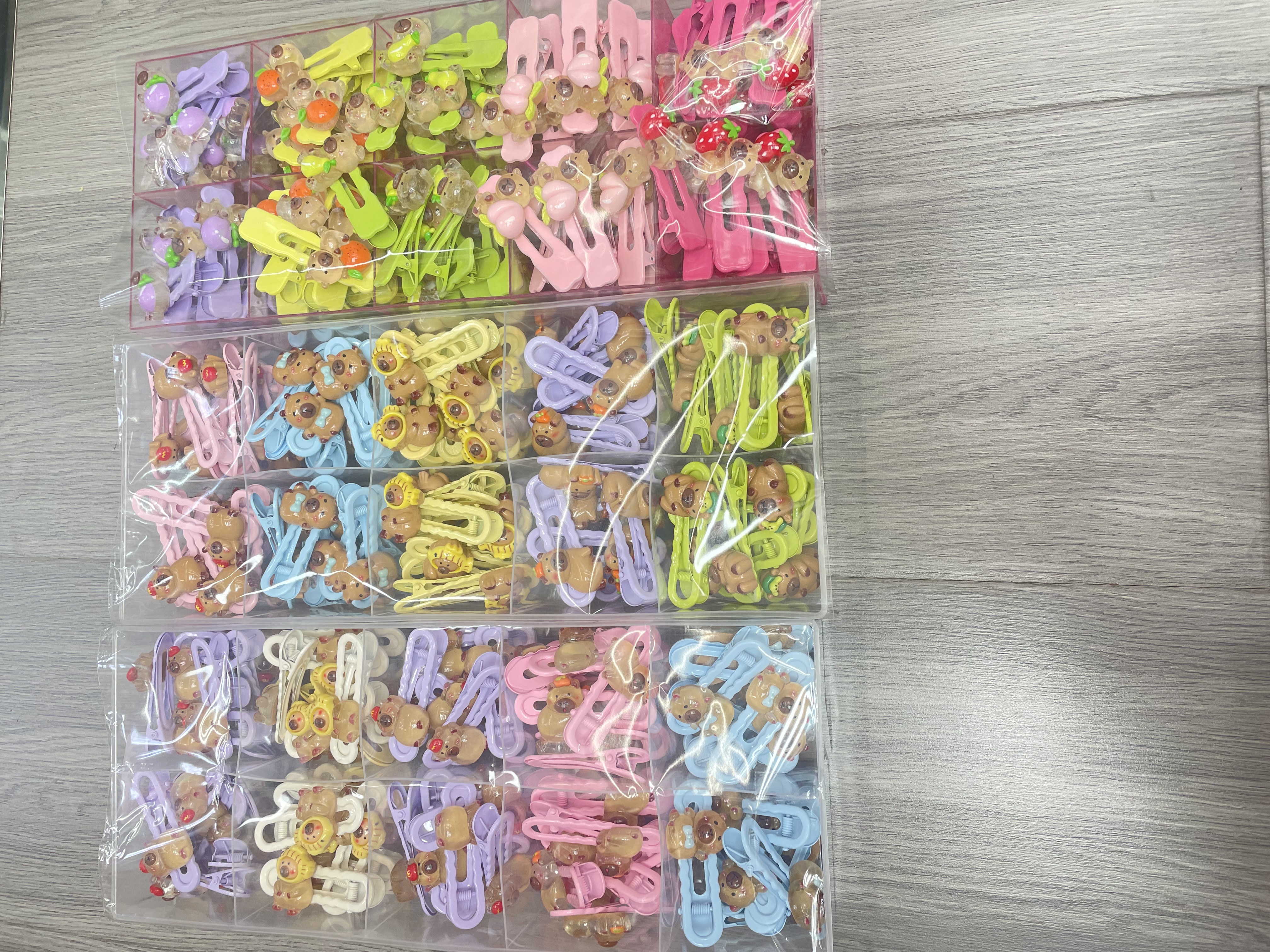 2024 New personalized Capibara cartoon children's hair clips and hair accessories, cute and creative accessories, creative accessories, creative accessories Application Scenario