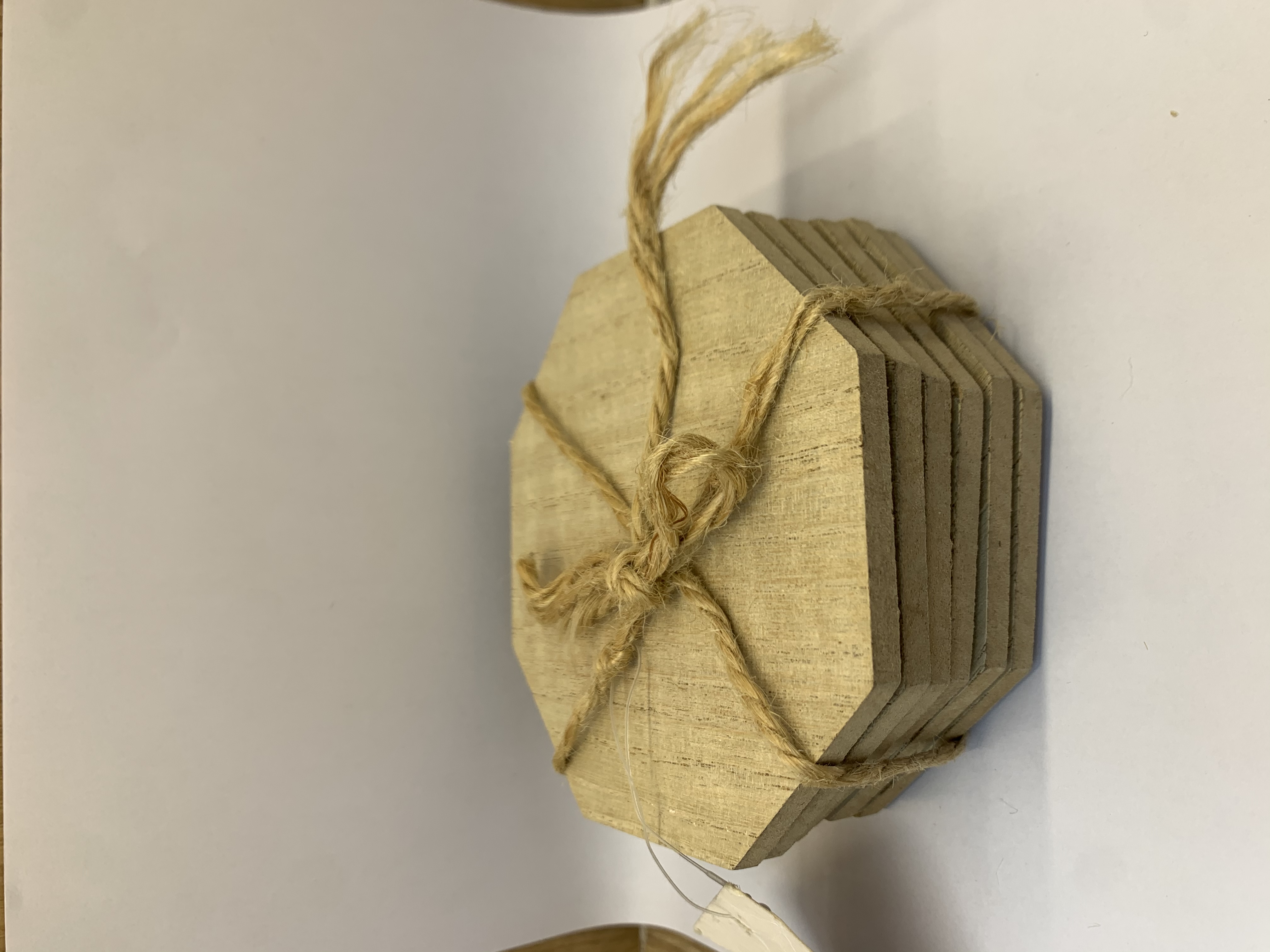 仿古杯垫6片装        设计风格现代简约时尚
