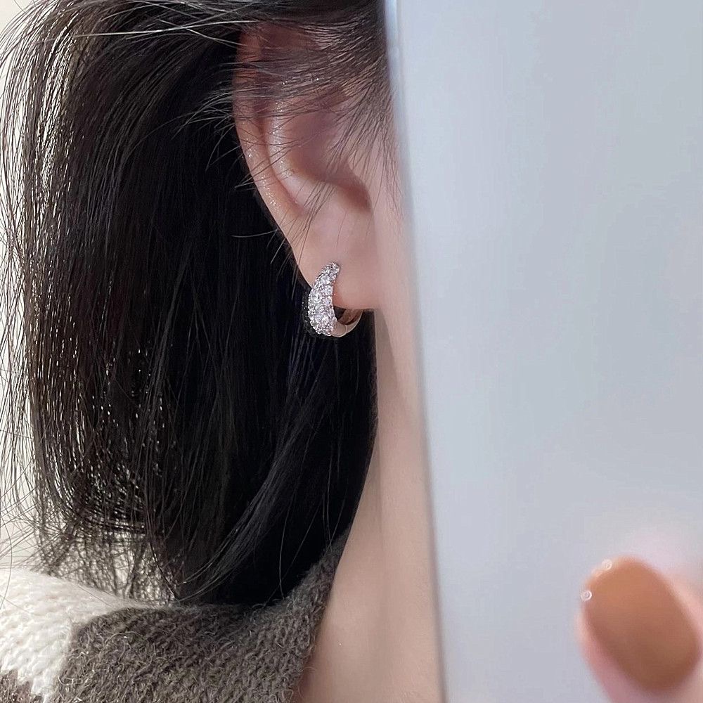 925 Silver ear rings, fashionable and elegant for women, anti-allergy ear buckles, new Korean version earrings, 444 accessories, earrings, earrings, stud accessories Application Scenario