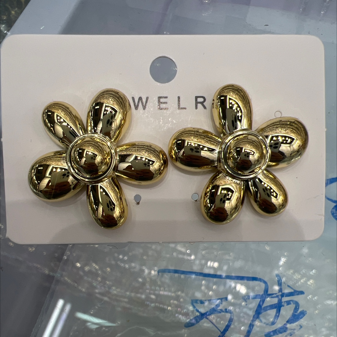 时尚简约耳钉 多彩环保耳钉 轻盈舒适耳钉饰品金色花朵