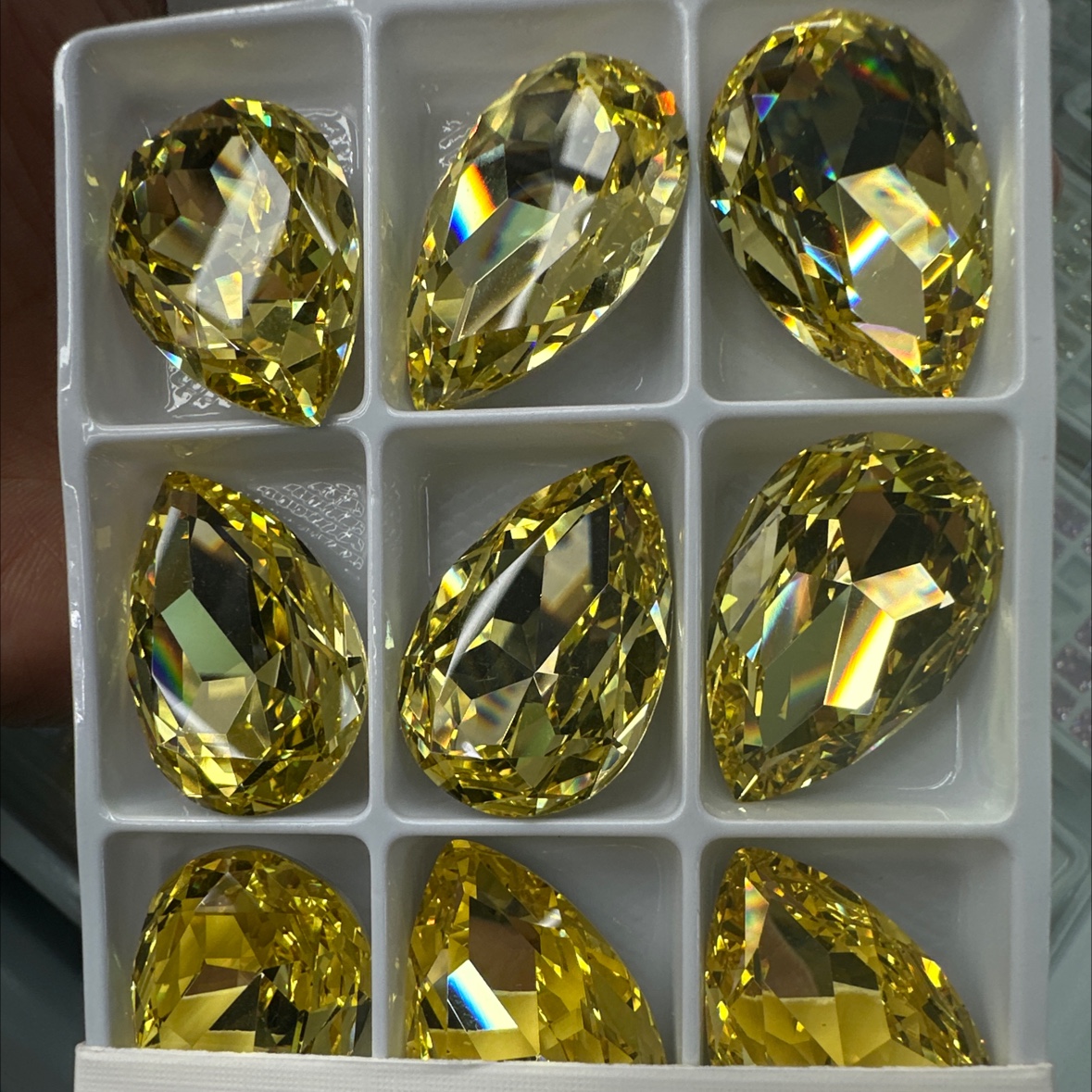 其他穿刺饰品实物图