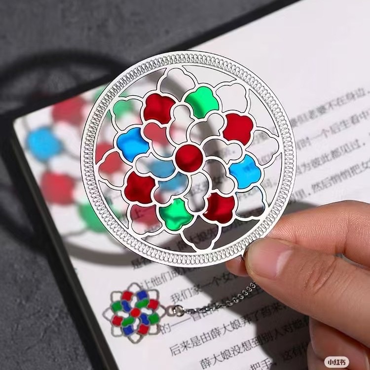 High-end cultural and creative metal hollowed-out transparent bookmarks, small-batch customized travel commemoration of teachers' Day, creative designs of the Forbidden City and Dunhuang Specification image