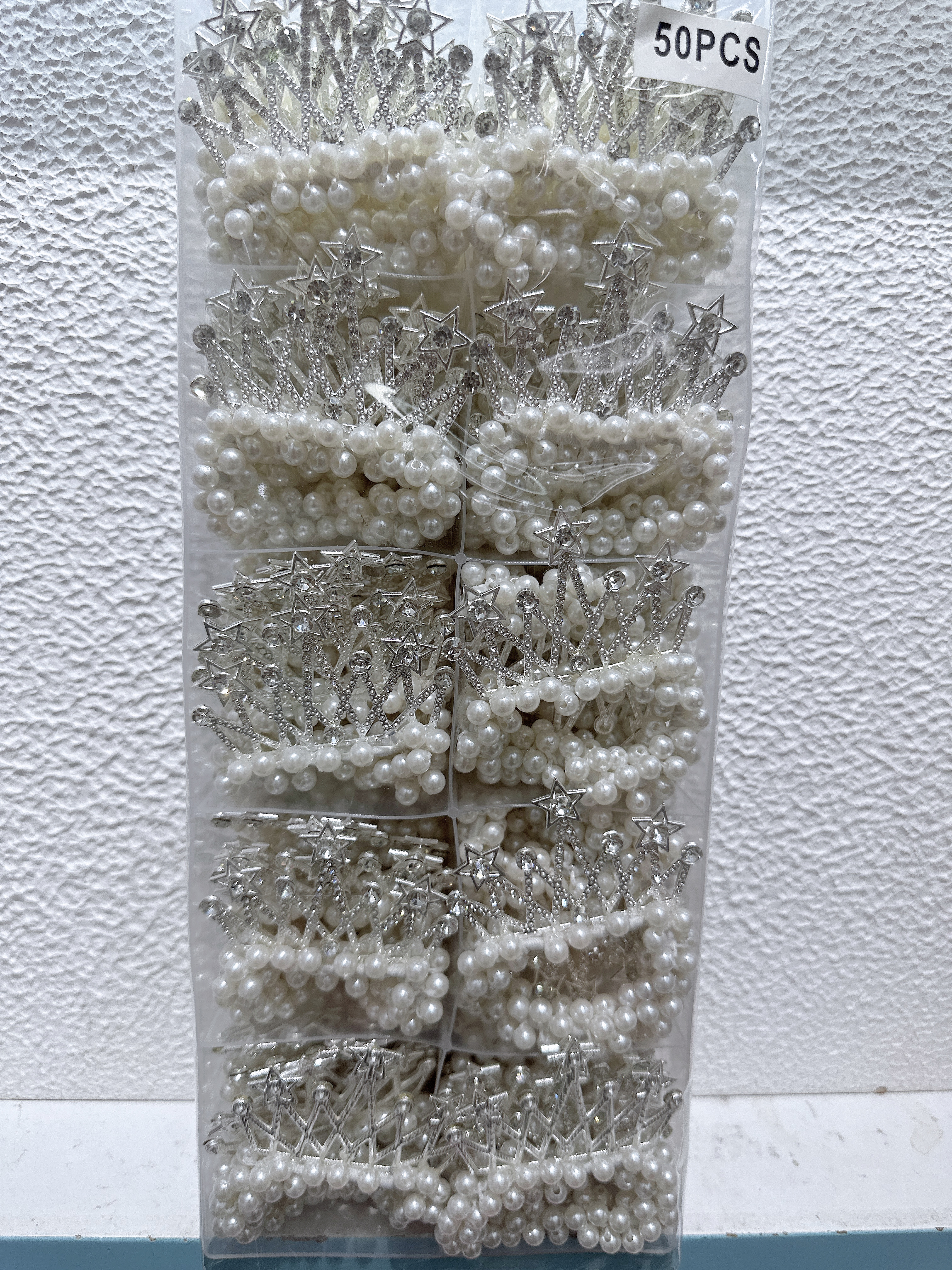 New pearl hair band, Korean style sweet hair tie accessory, fashionable and simple hair accessory, ladies' hair band, trendy hair band Application Scenario