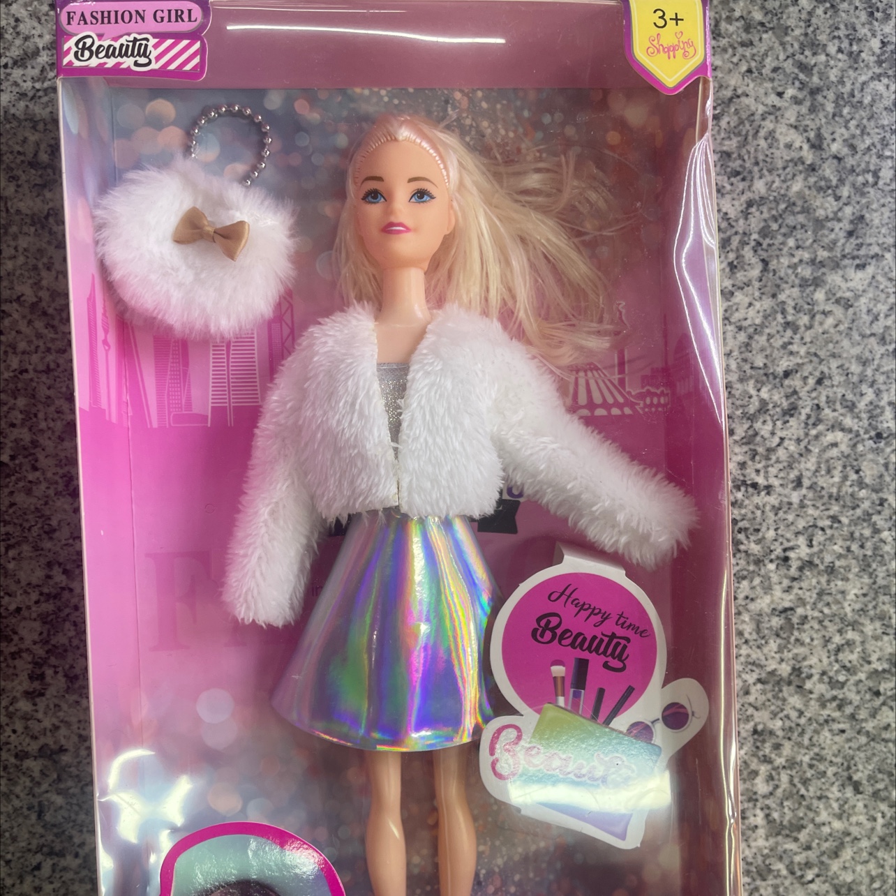 新款芭比娃娃欢迎新老客户选购配件衣服。随机混装。儿童玩具芭比娃娃详情图3