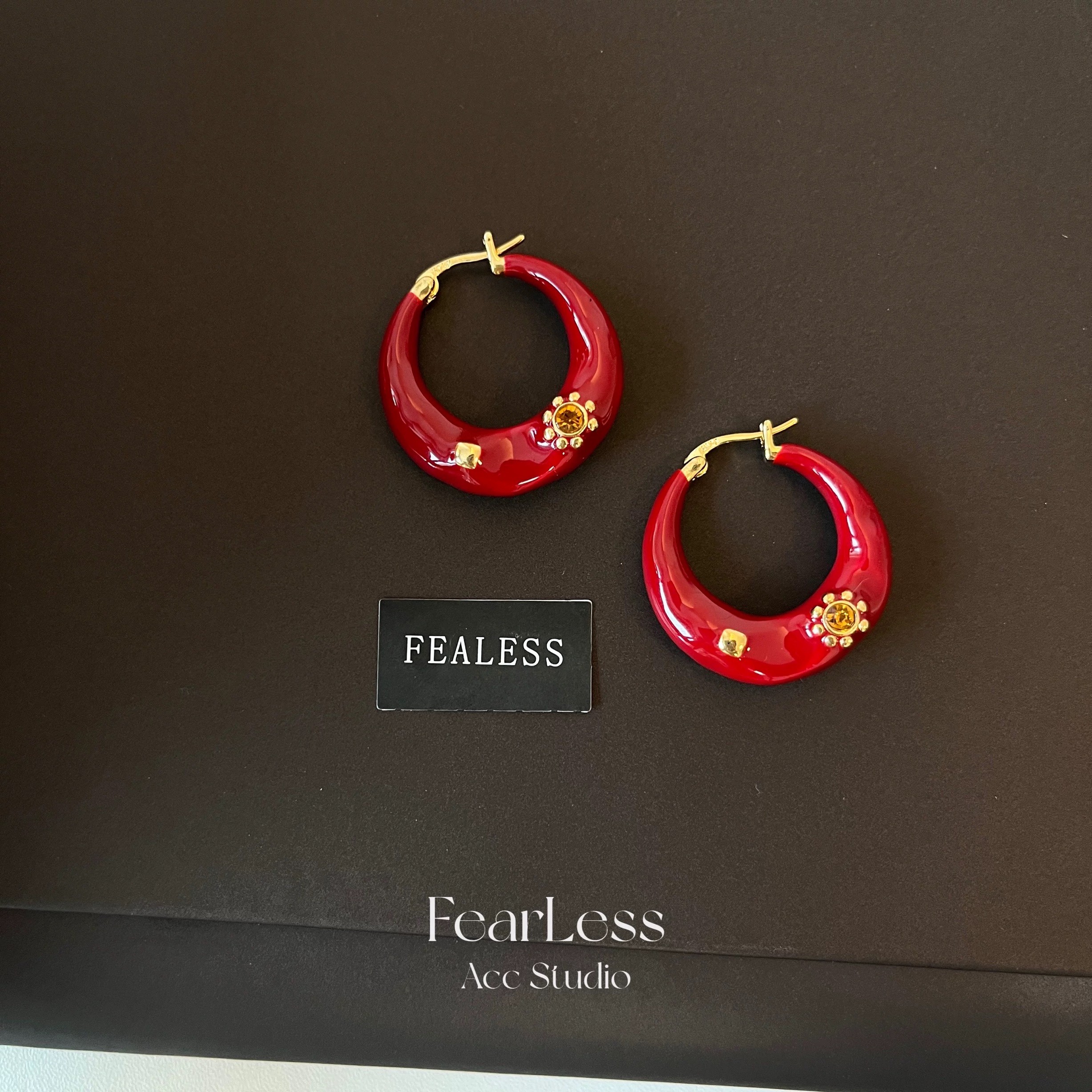 Retro high-end enamel drop earrings, simple and versatile autumn and winter earrings, niche ear loops, women's accessories, earrings, stud earrings, creative accessories, 1218 accessories, accessories, accessories, earrings, stud earrings, stud earrings, stud earrings detail image 8