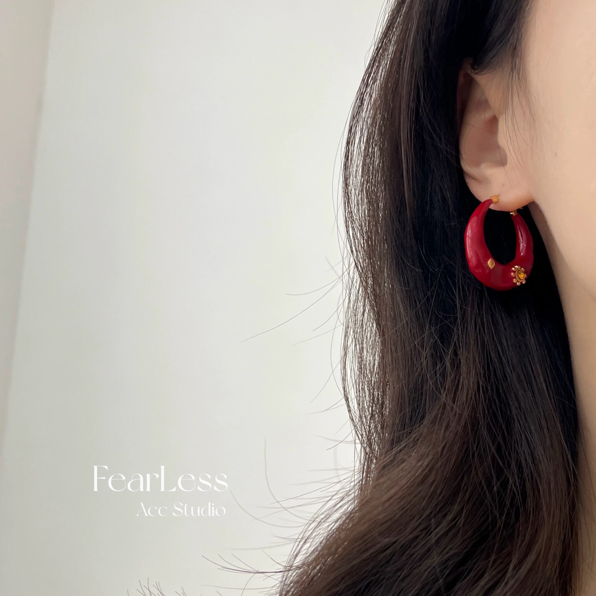 Retro high-end enamel drop earrings, simple and versatile autumn and winter earrings, niche ear loops, women's accessories, earrings, stud earrings, creative accessories, 1218 accessories, accessories, accessories, earrings, stud earrings, stud earrings, stud earrings detail image 3