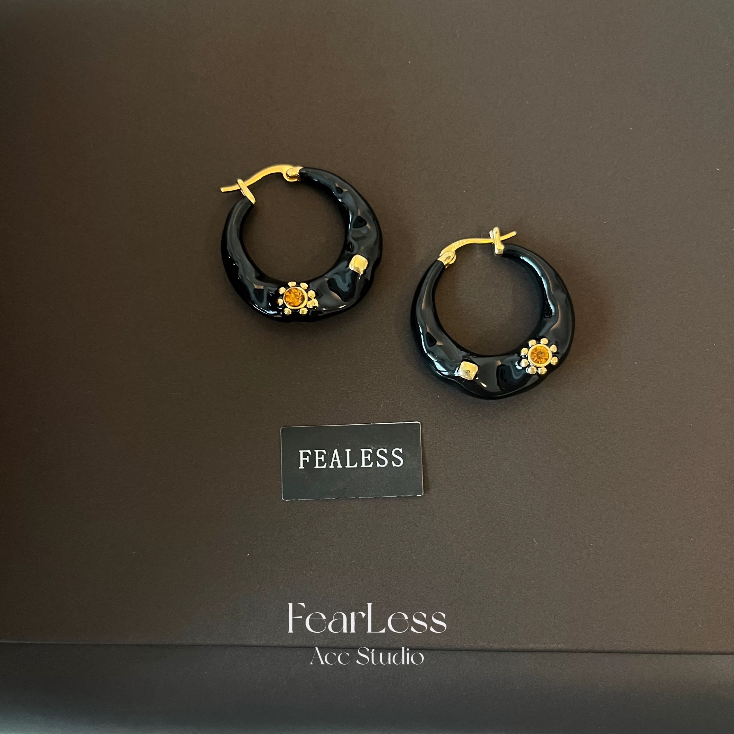 Retro high-end enamel drop earrings, simple and versatile autumn and winter earrings, niche ear loops, women's accessories, earrings, stud earrings, creative accessories, 1218 accessories, accessories, accessories, earrings, stud earrings, stud earrings, stud earrings detail image 9