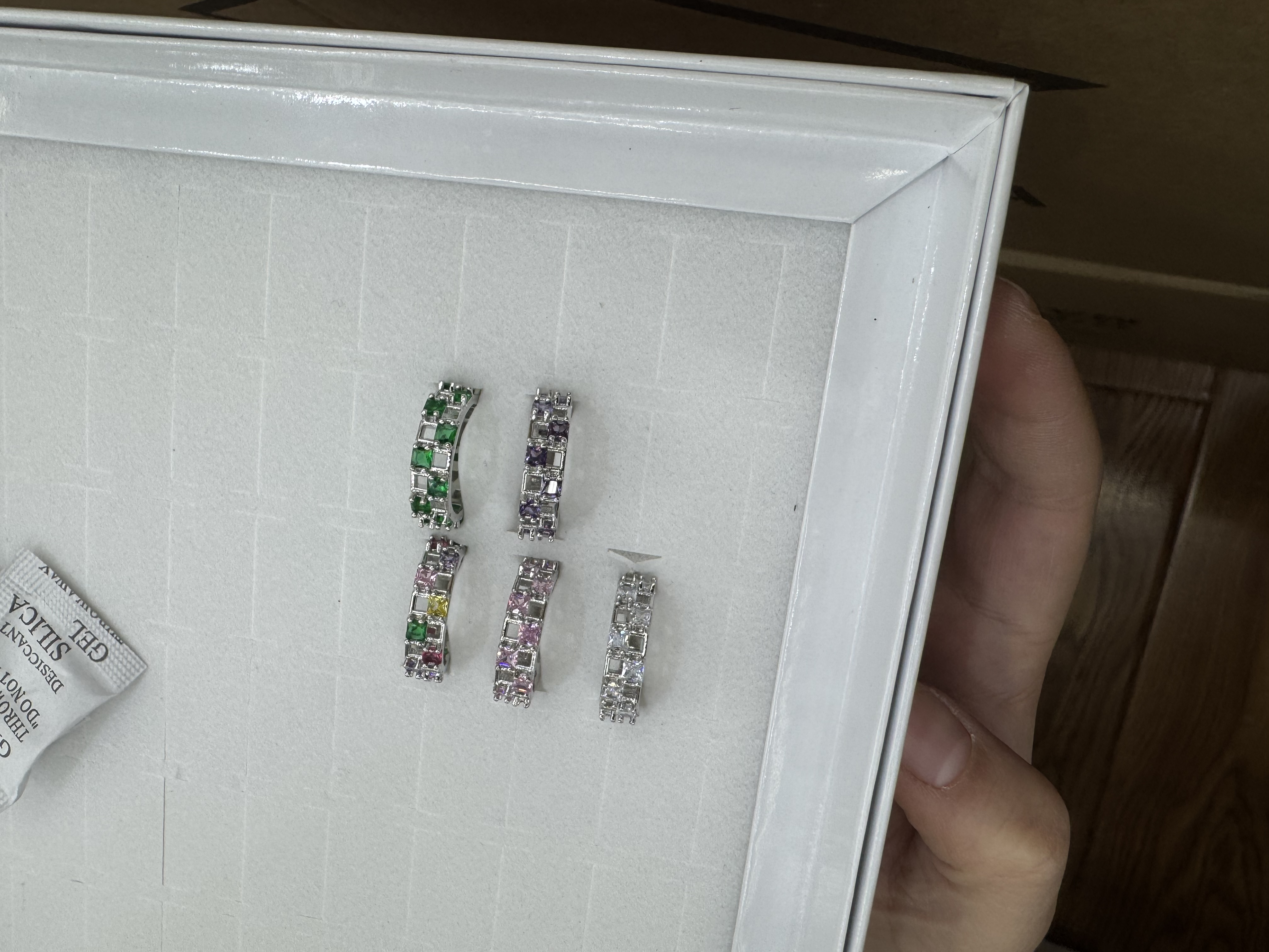 钛钢莫桑钻戒指女款 沙金色高级感饰品 简约时尚耐磨不褪色戒指戒指女