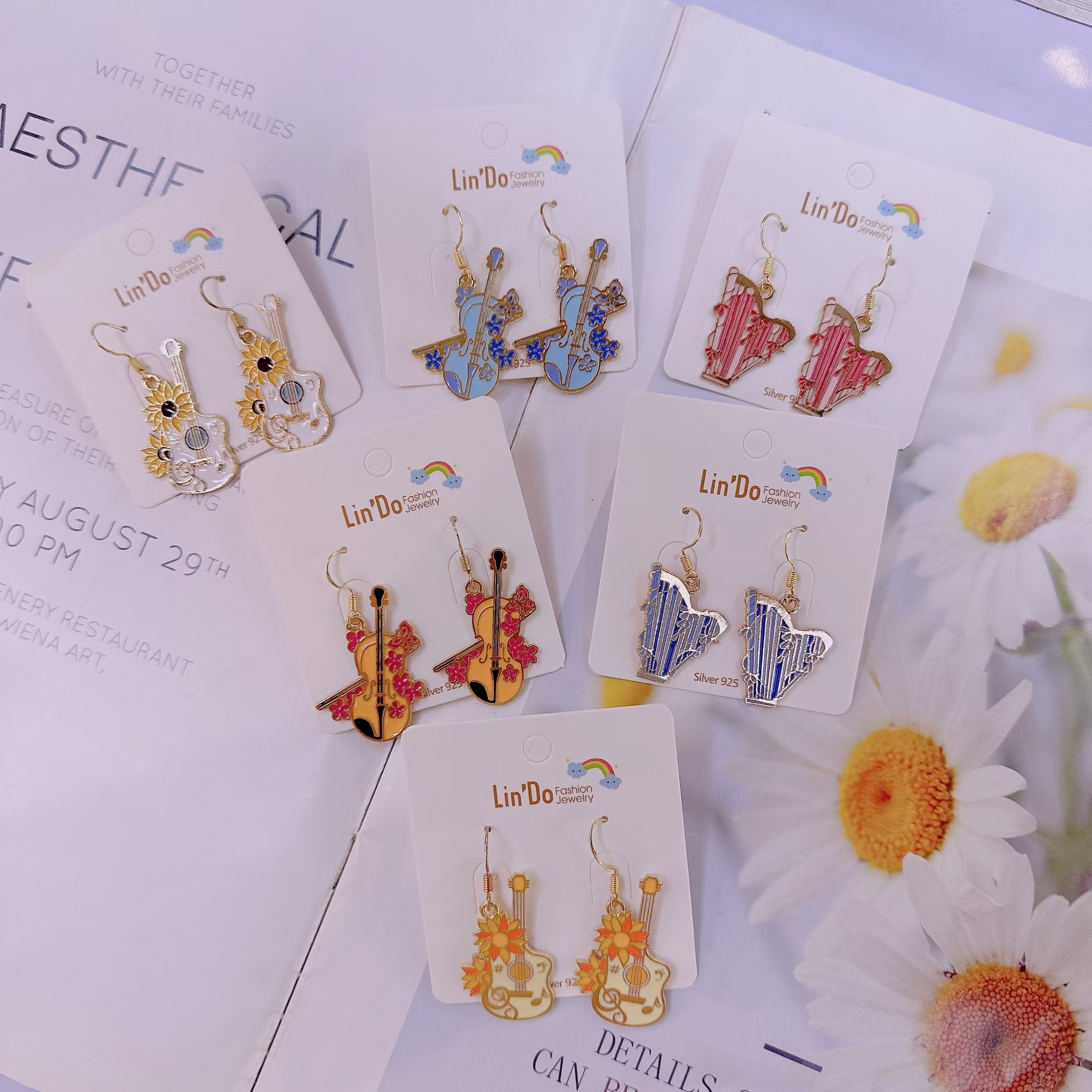 1218饰品店 创意设计耳钉 独特耳饰 精致女士饰品 时尚潮流耳装饰品