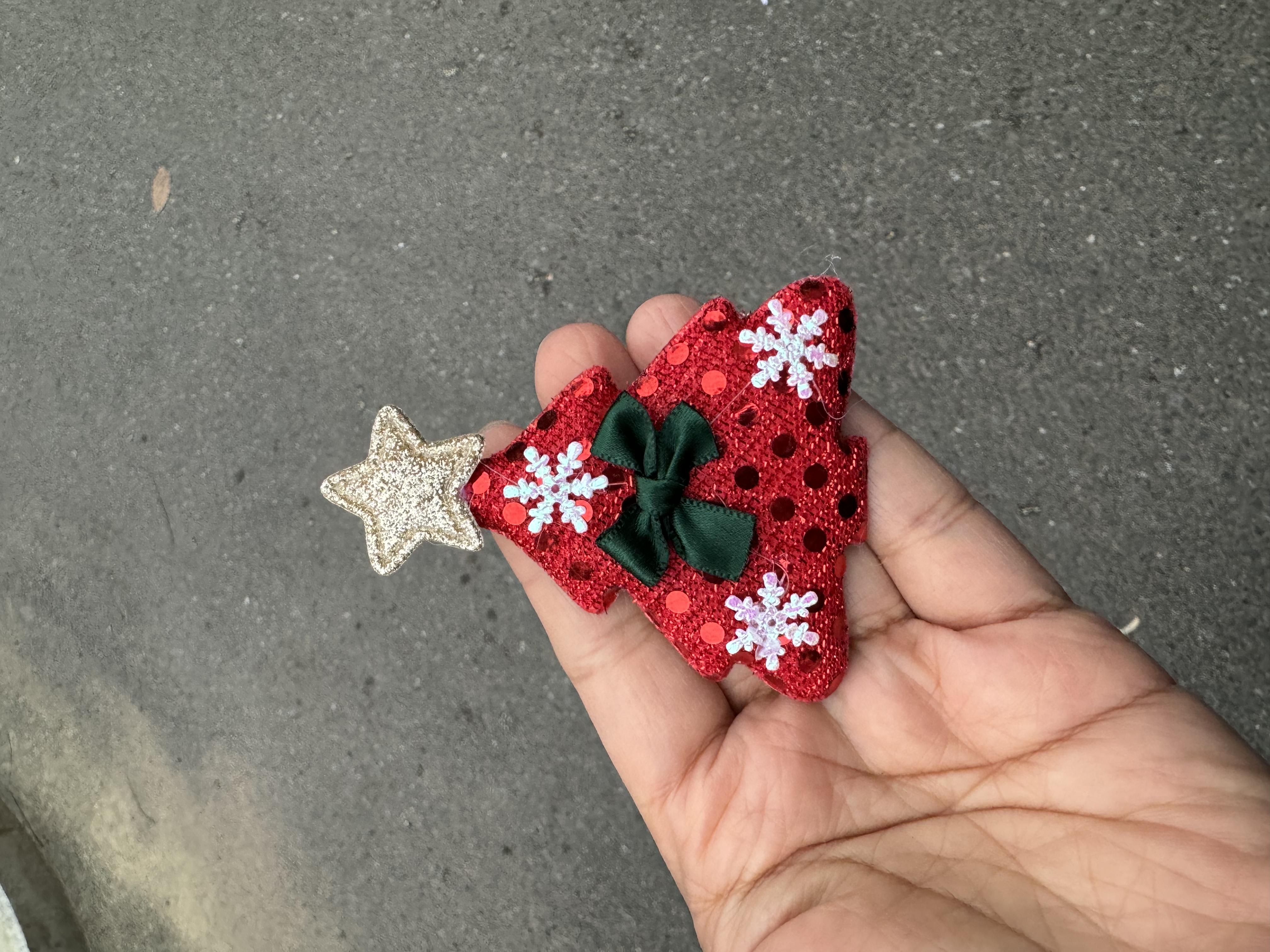 Hot-selling Christmas five-pointed stars, Christmas tree accessories, shiny silk fabric accessories, diy keychain accessories details Picture