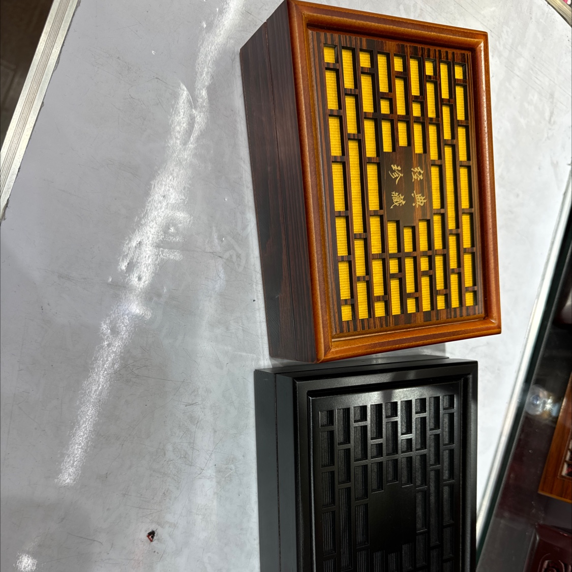 饰品收纳盒首饰盒项链盒 戒指盒耳饰包装盒 精致包装盒饰品 保护珠宝免受损伤 方便携带整理