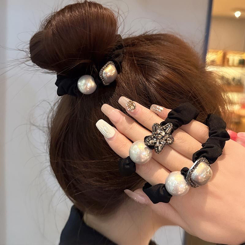 High-end and elegant water diamond pearl hair tie, hair tie, bun hair band, high-elasticity rubber band, ponytail, new hair accessory, hair band, hair tie, large intestine circle, autumn and winter hair band Specification image