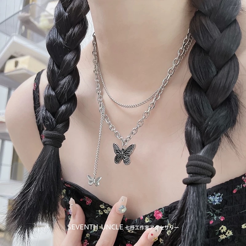Butterfly necklace, titanium steel double-layer high-end niche design, sweet and cool, spicy girl style accessory, new women's necklace detail image 3