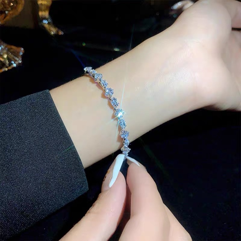 The popular element zircon inlaid diamond design series of bracelets Item Picture