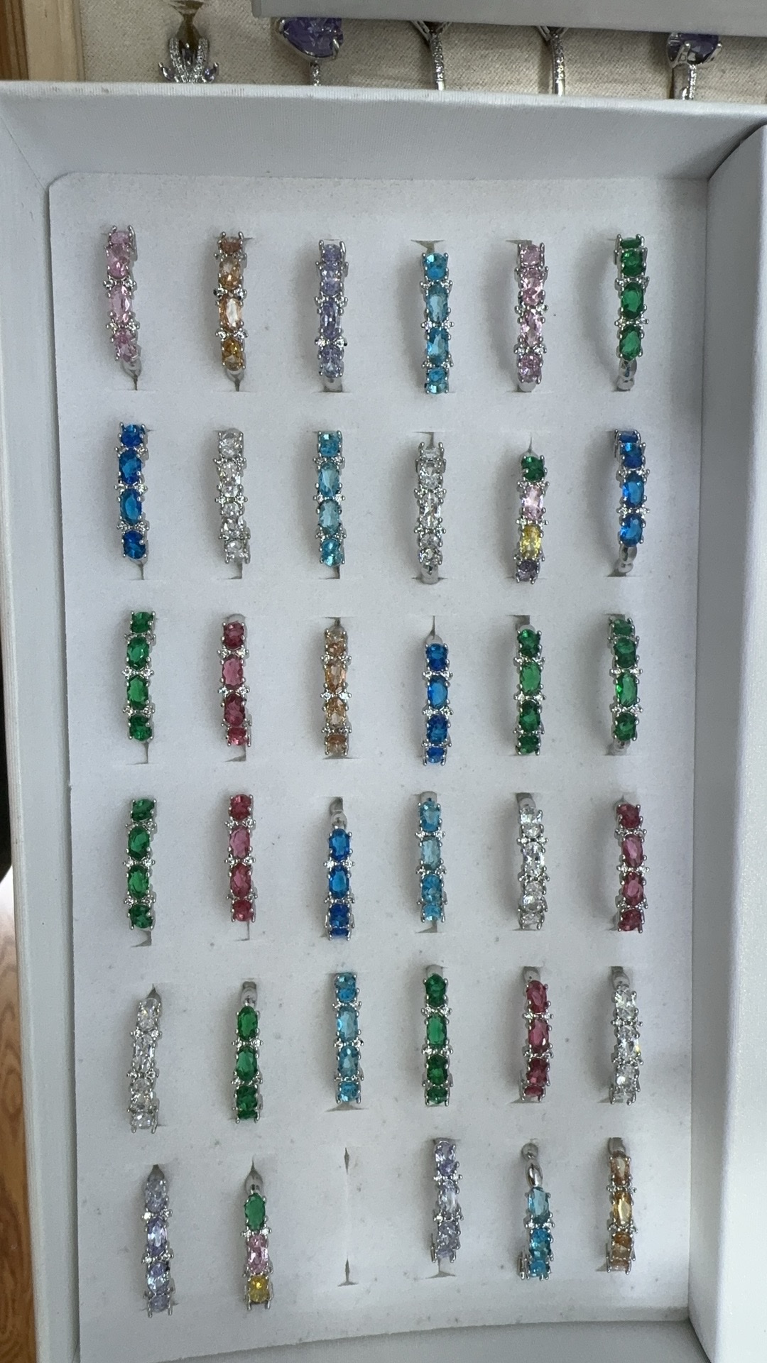 钛钢莫桑钻戒指女款 沙金色高级感饰品 简约时尚耐磨不褪色戒指戒指女白底实物图