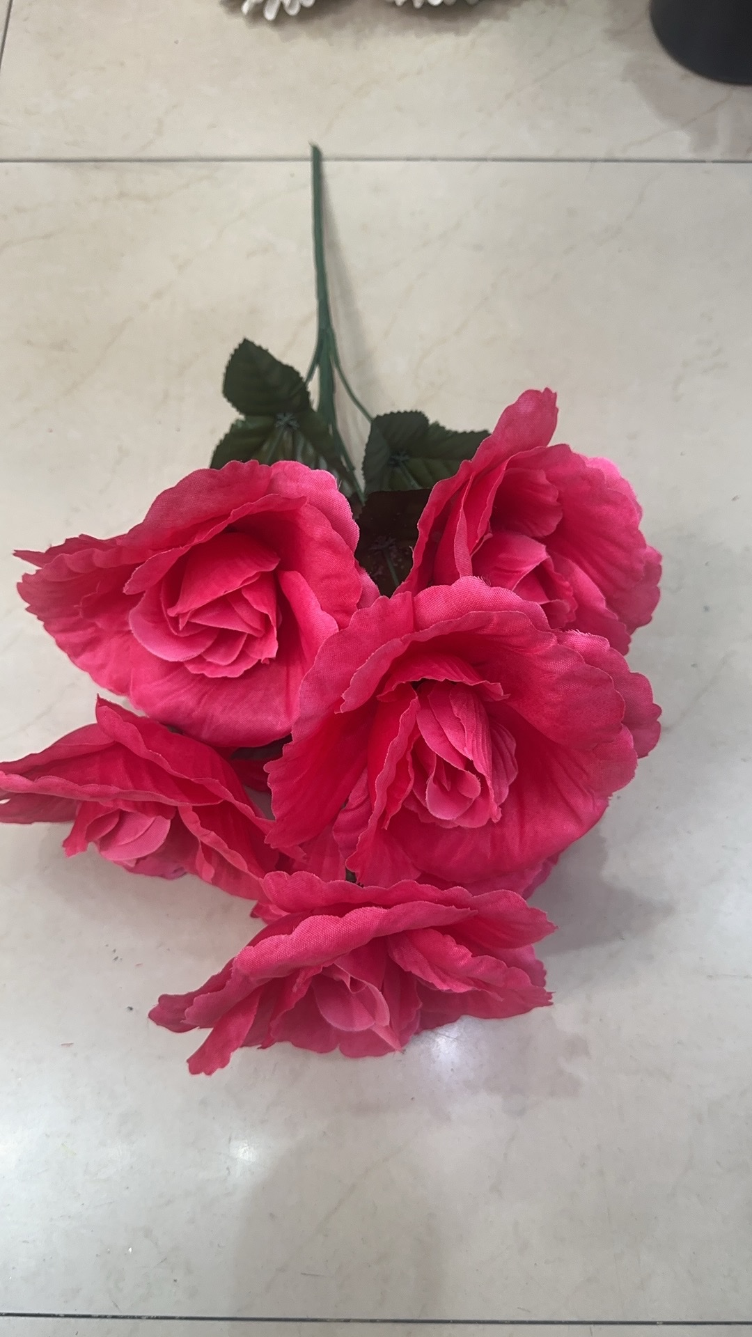 假花仿真花玉兰花藤居家装饰 祭祀仿真花装点室内环境 美观耐用不褪色的特点是很容易使产品质量下降和市场