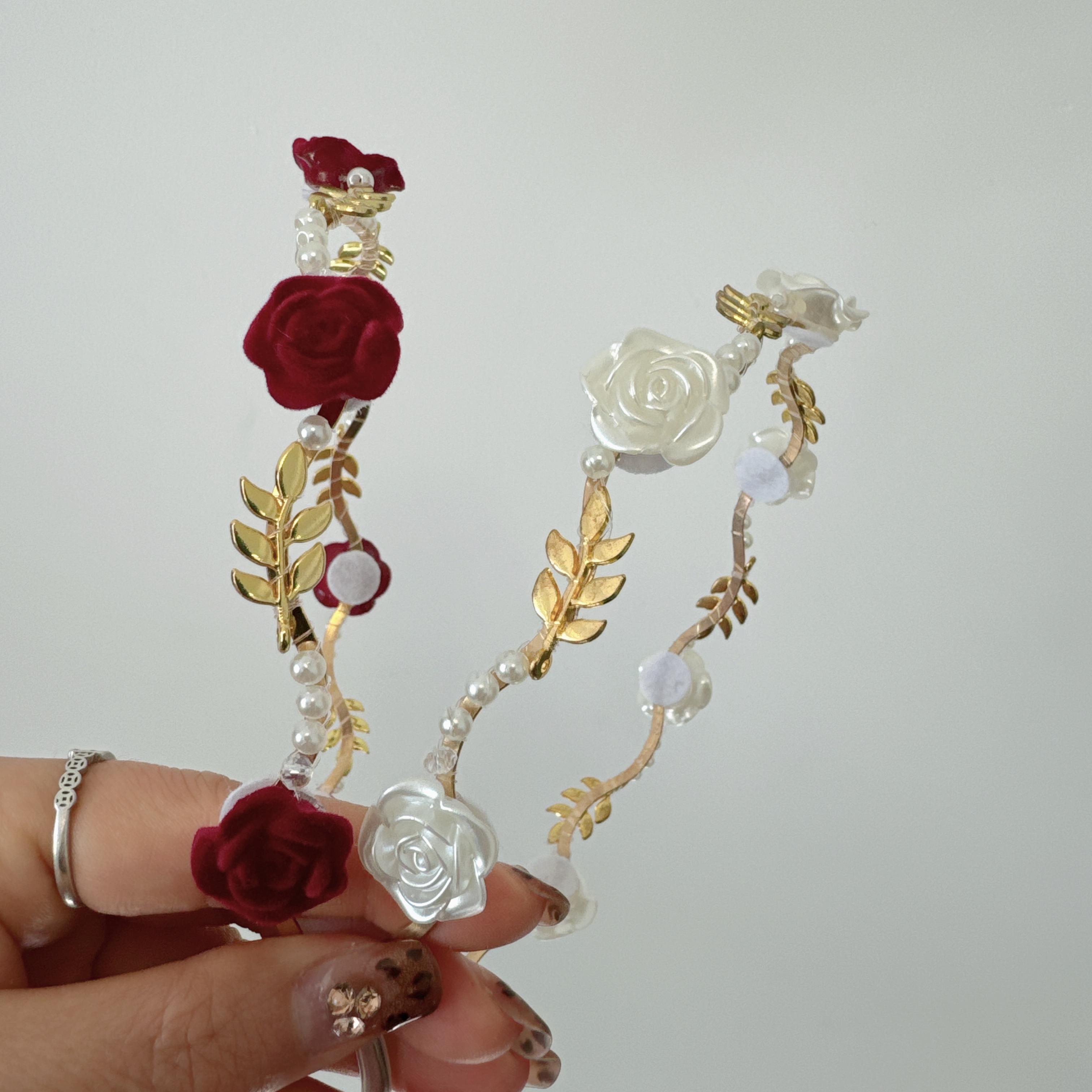 Simple and fashionable hair accessories are essential for ladies' daily use, including hair bands, hair clips and hair bands Item Picture