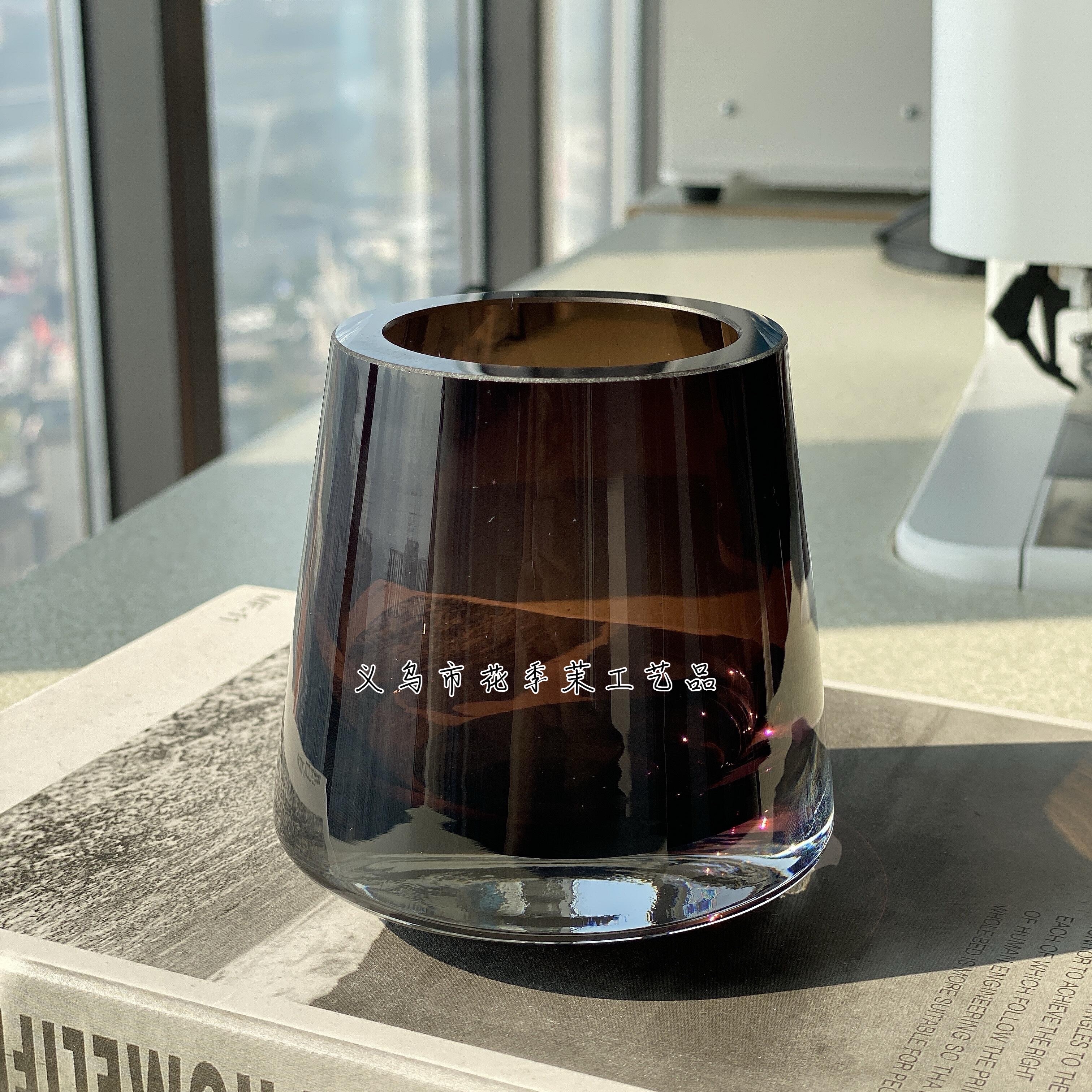 HJM-丹麦设计师款轻奢琉璃棕色厚重玻璃花瓶家居客厅餐桌卧室洽谈桌插花水培水养创意装饰品摆件花瓶批发细节图