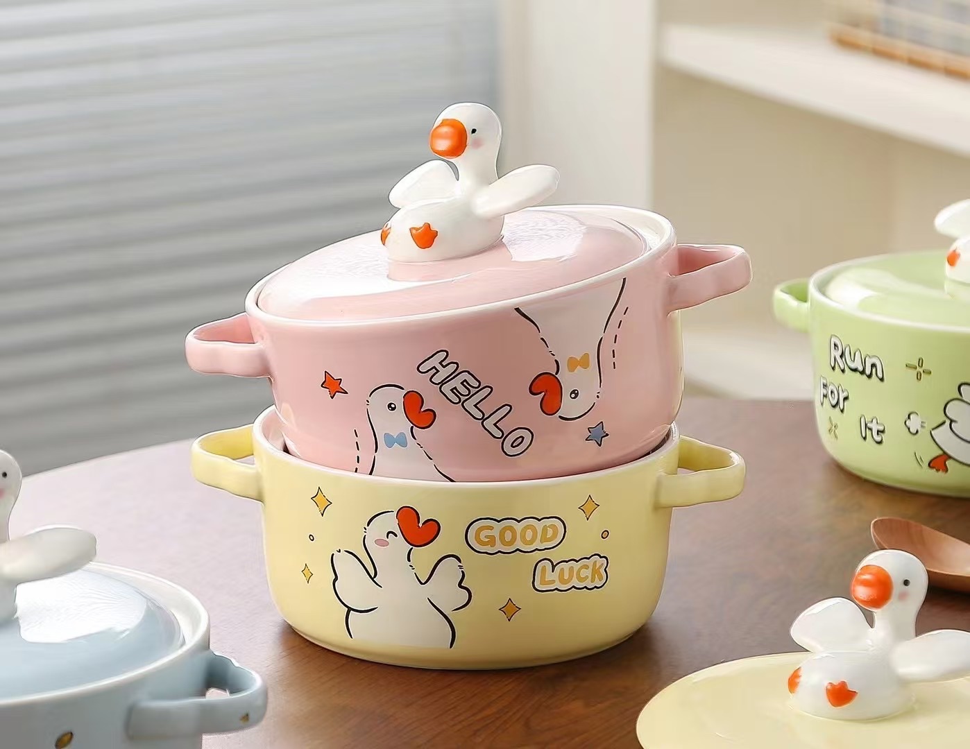 Fun cartoon goose instant noodle bowl with cartoon goose lid, porcelain bowl, ceramic bowl detail image 2