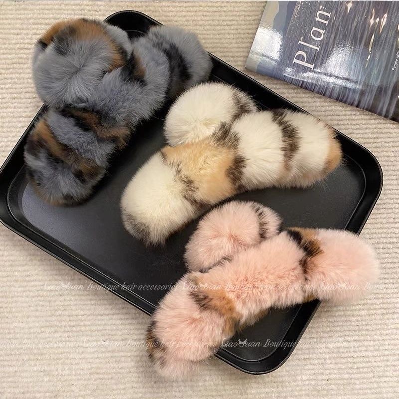 高级感豹纹兔毛毛绒抓夹大号秋冬发夹女2023新款后脑勺复古鲨鱼夹饰品饰品配件白底实物图