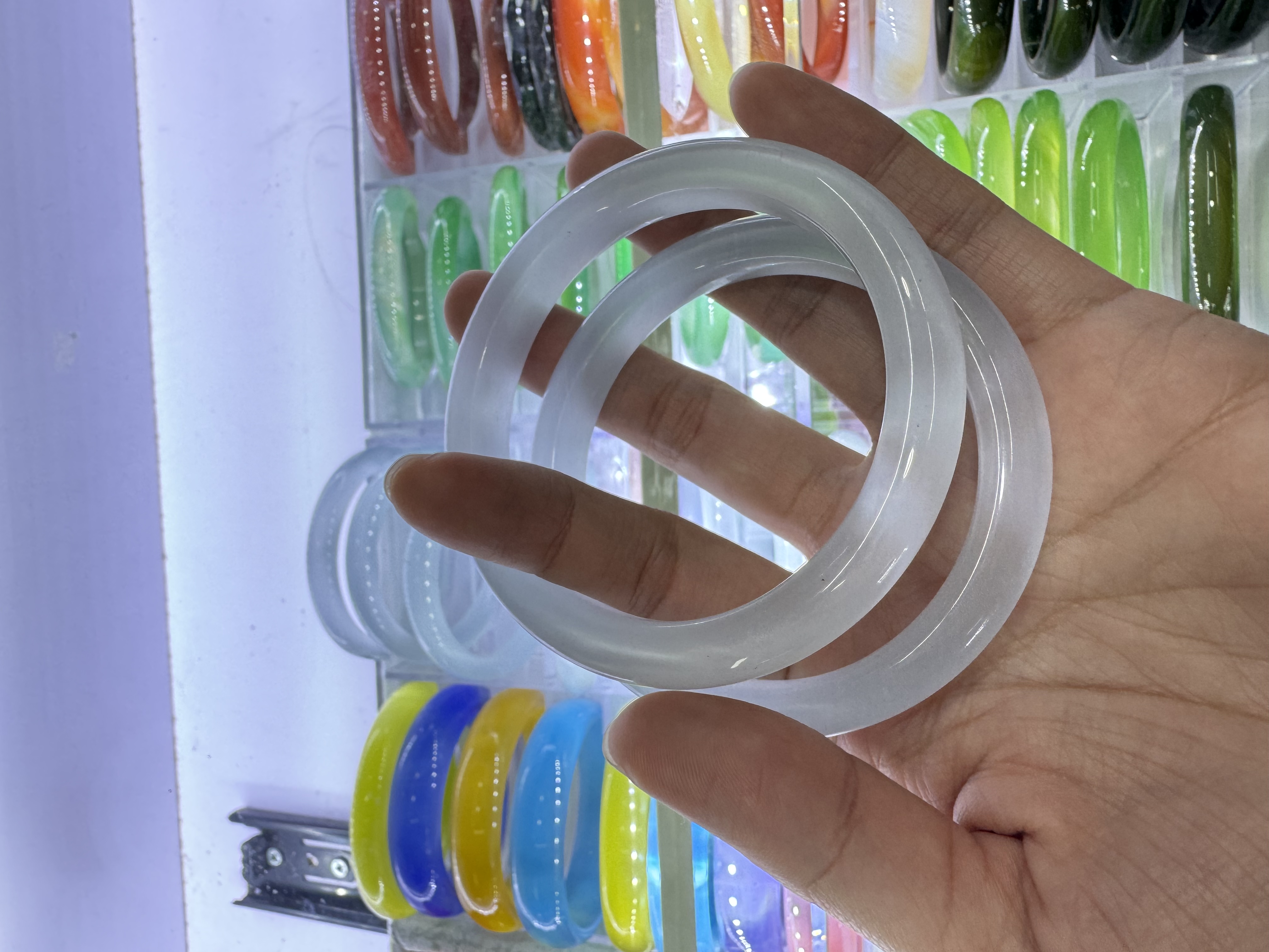 3a高品质白月光冰种琉璃猫眼石手镯女冰冰蓝国风玉髓新中式高级感白底实物图