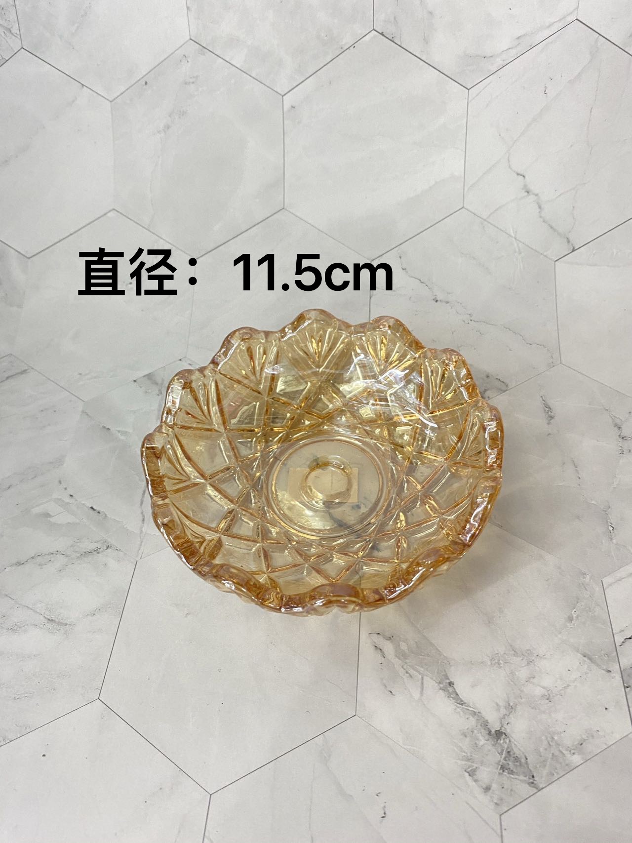 Glass fruit platters, exquisite glass handicrafts, heat-resistant glass plates, glass ashtrays, multi-functional, high-end decorative items Application Scenario