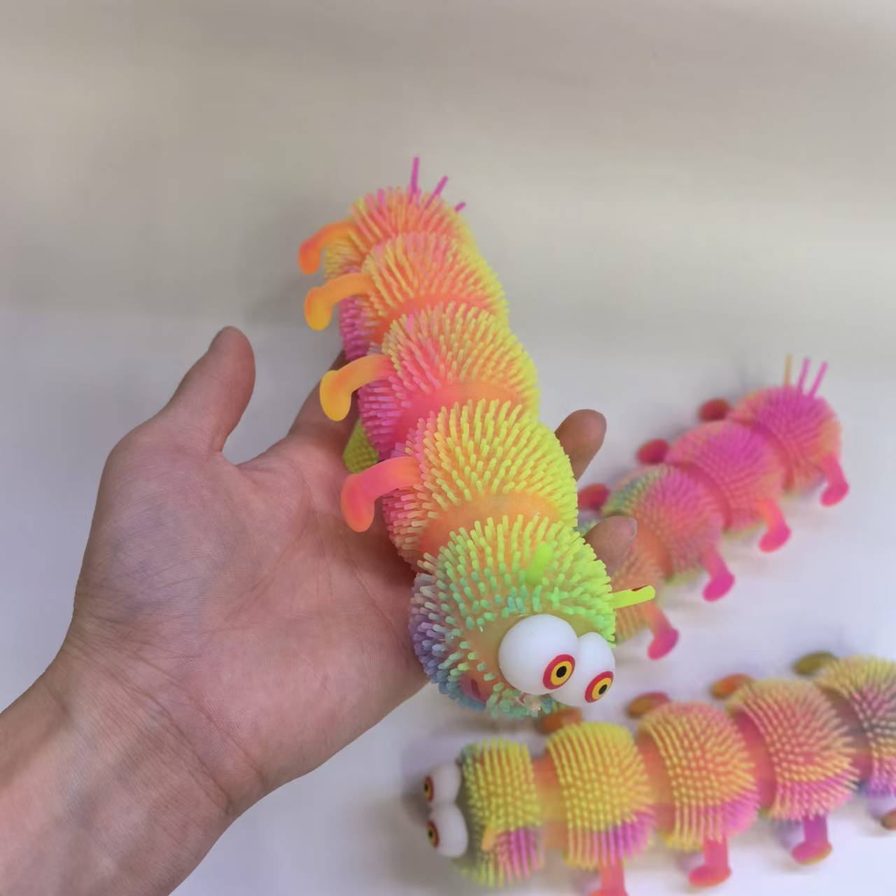 新款毛球、凸眼毛毛虫.凸眼无节毛球产品图