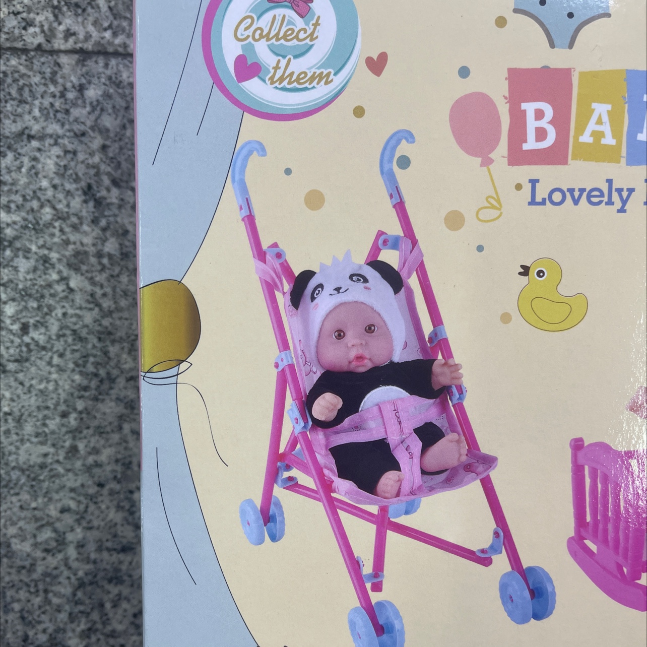 New Barbie dolls welcome both new and old customers to purchase accessories and clothes. Randomly mix children's toys such as Barbie dolls detail image 3