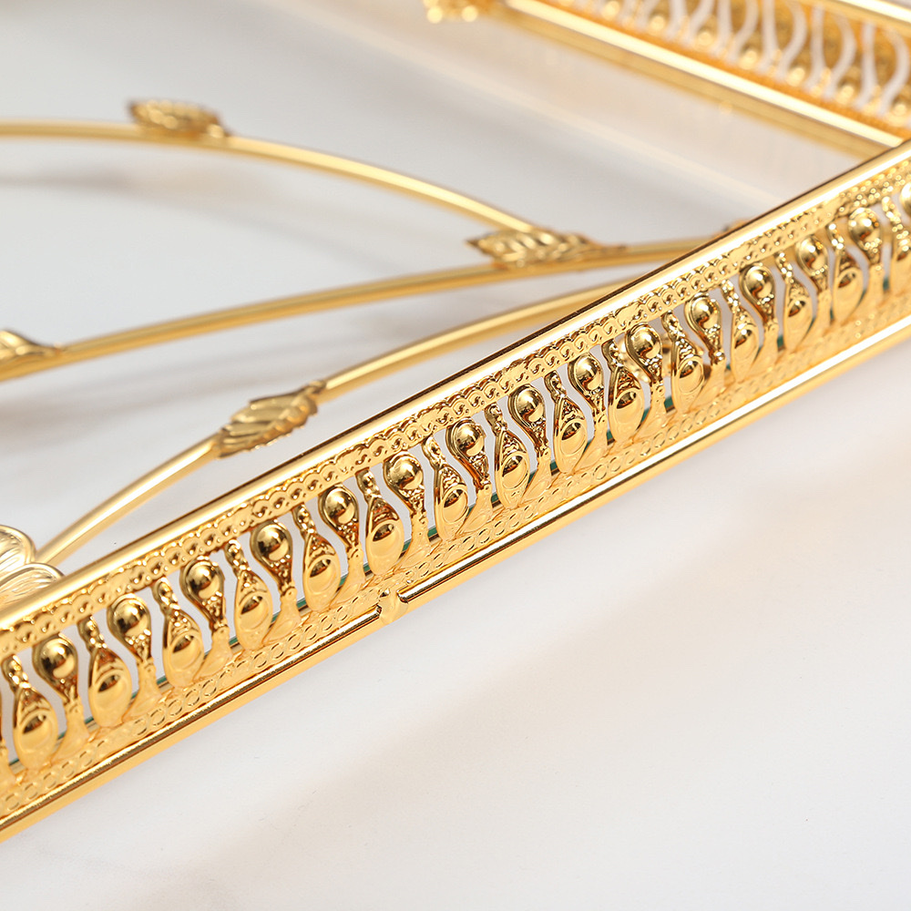 European-style furniture storage trays, cross-border creative and fashionable candy trays, iron light luxury multi-functional retro fruit trays, handicraft ornaments Specification image