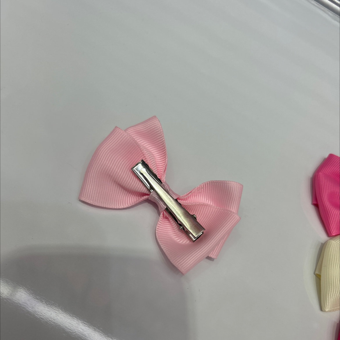 Cute children's hair clips, simple and elegant children's hair accessories Specification image