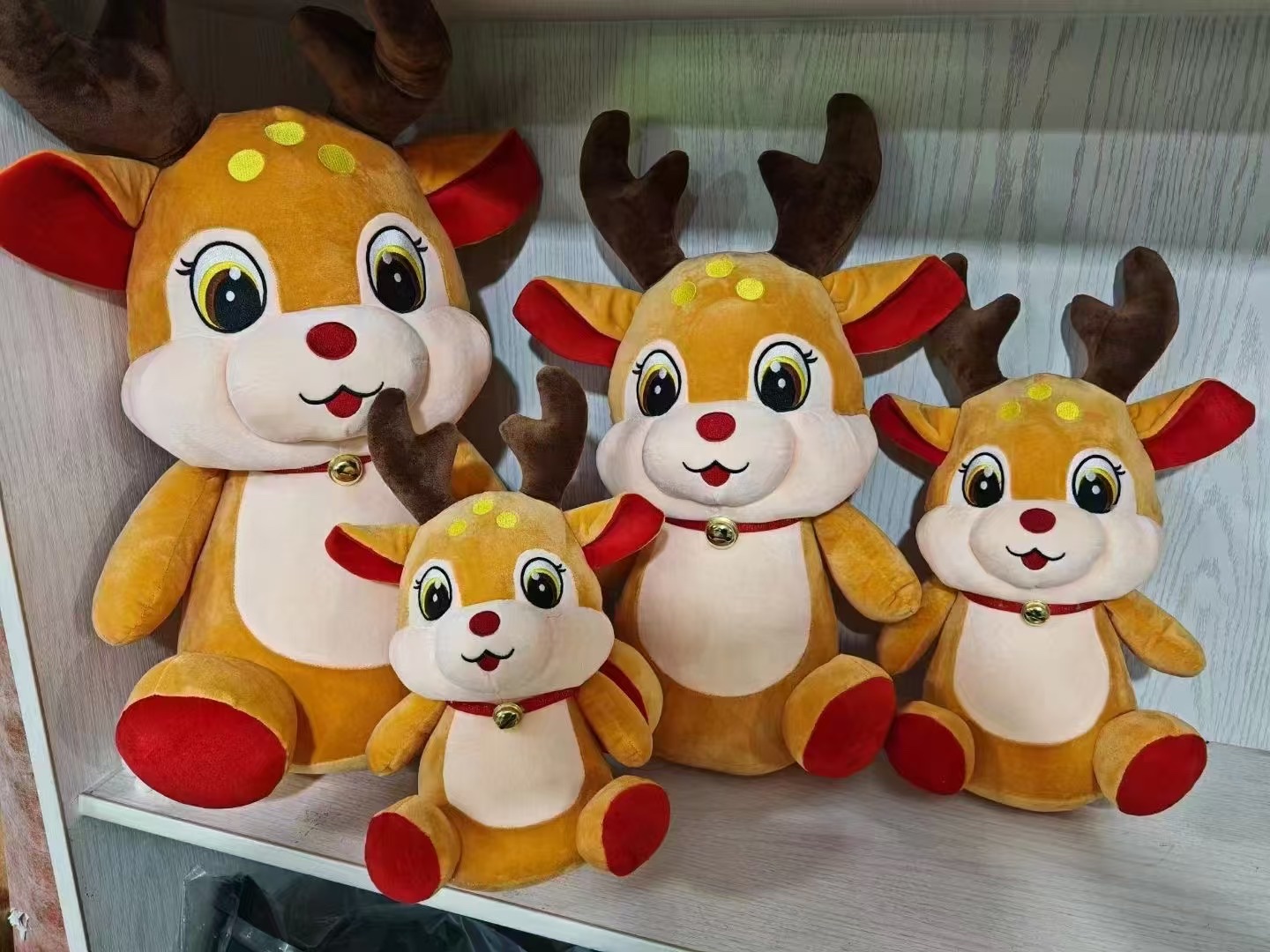 Cross-border Christmas capybaras, Santa Claus dolls, Christmas tree, Christmas apple throw pillows, Christmas gifts for children, toys, claw machines, dolls detail image 5