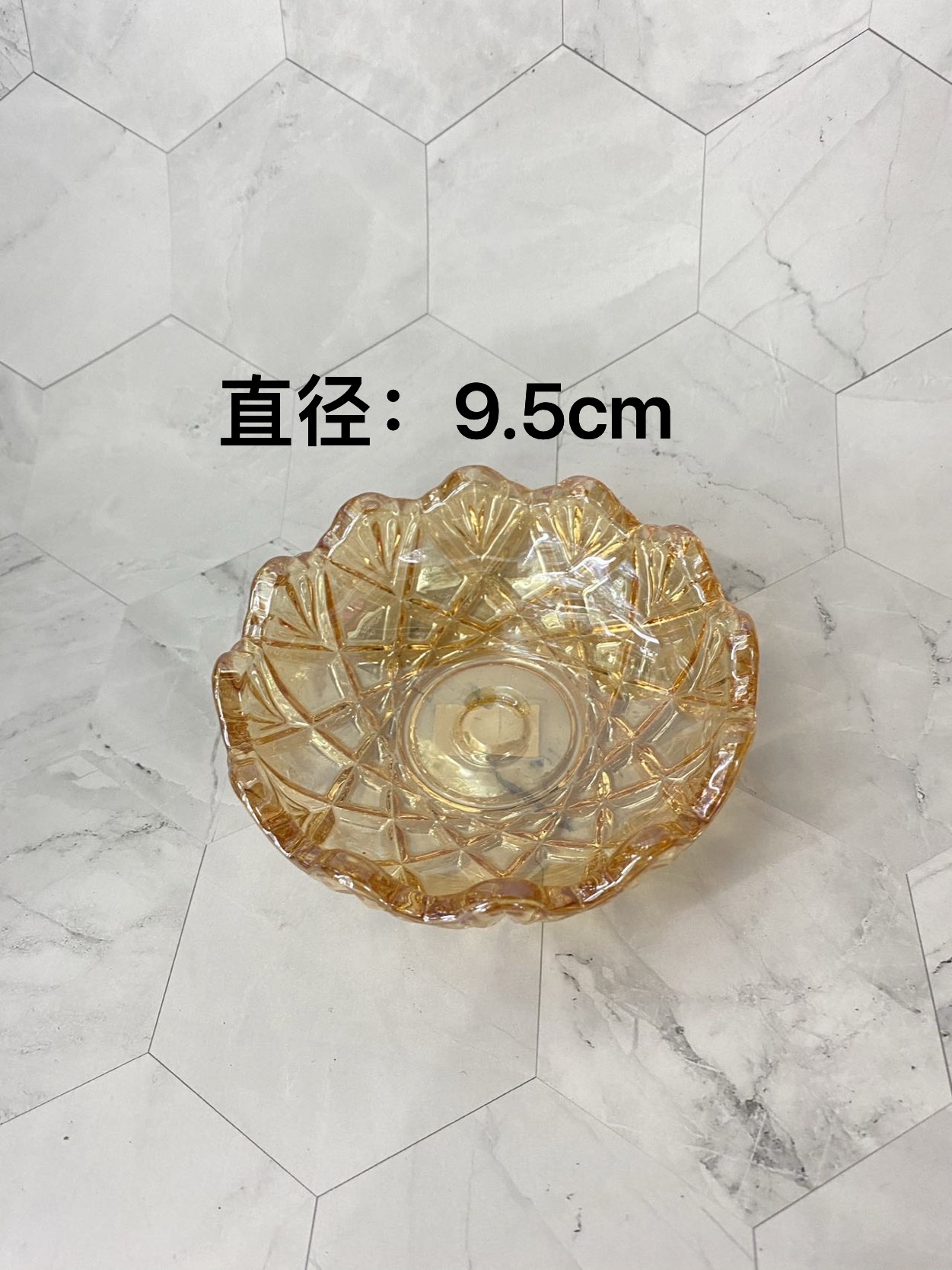 Glass fruit platters, exquisite glass handicrafts, heat-resistant glass plates, glass ashtrays, multi-functional, high-end decorative items detail image 7