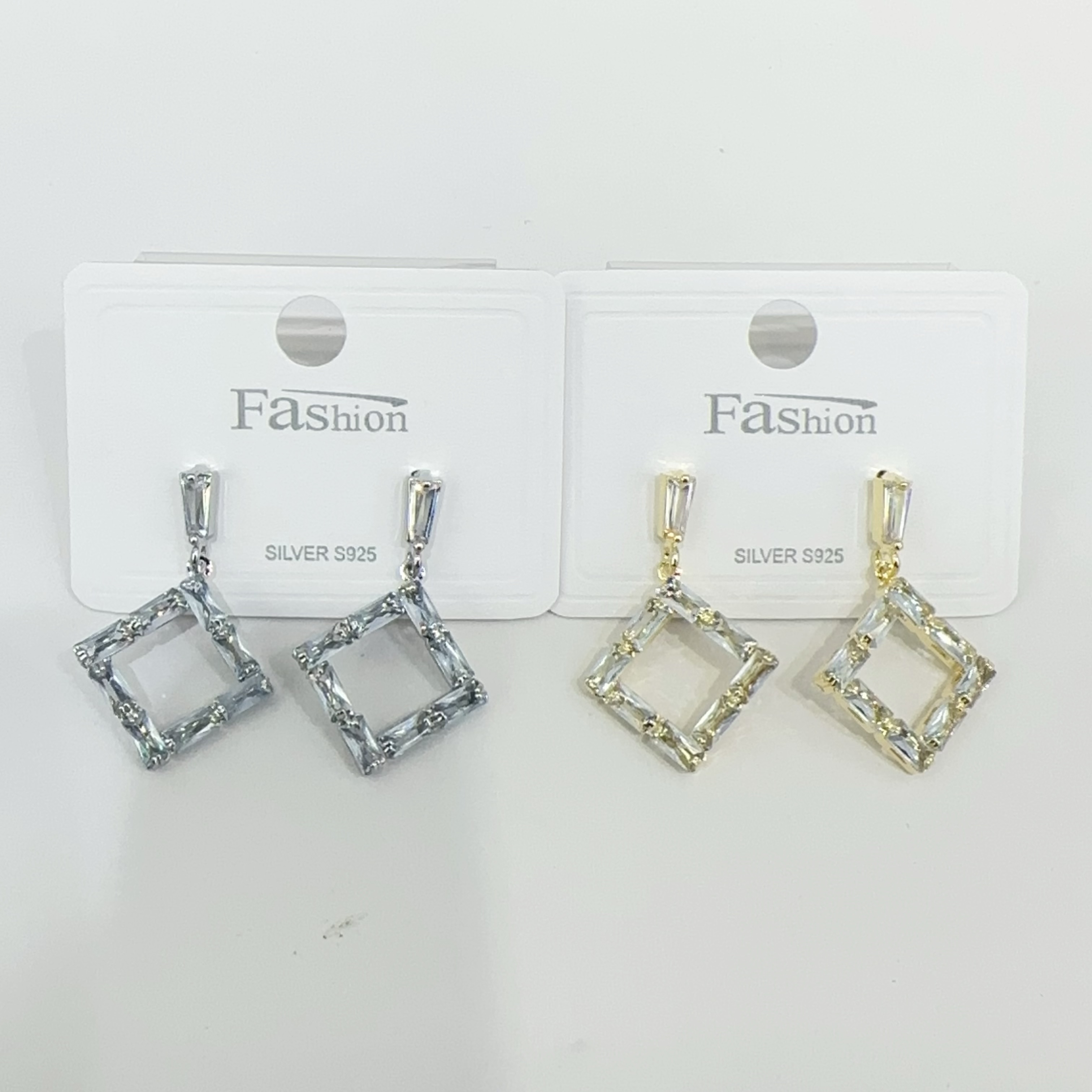 创意饰品 独特设计耳钉 精致耳饰 简约时尚耳环女款锆石耳环 铜款