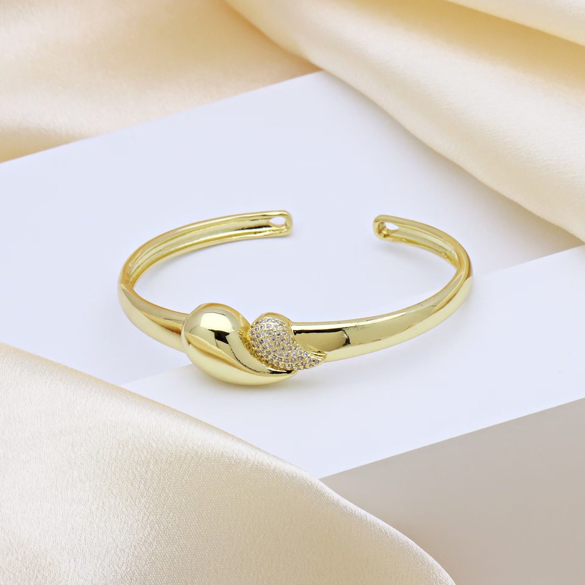 欧美简约新款爱心锆石戒指手镯耳钉套装情人节套装水晶锆石套链锆石套链详情图6