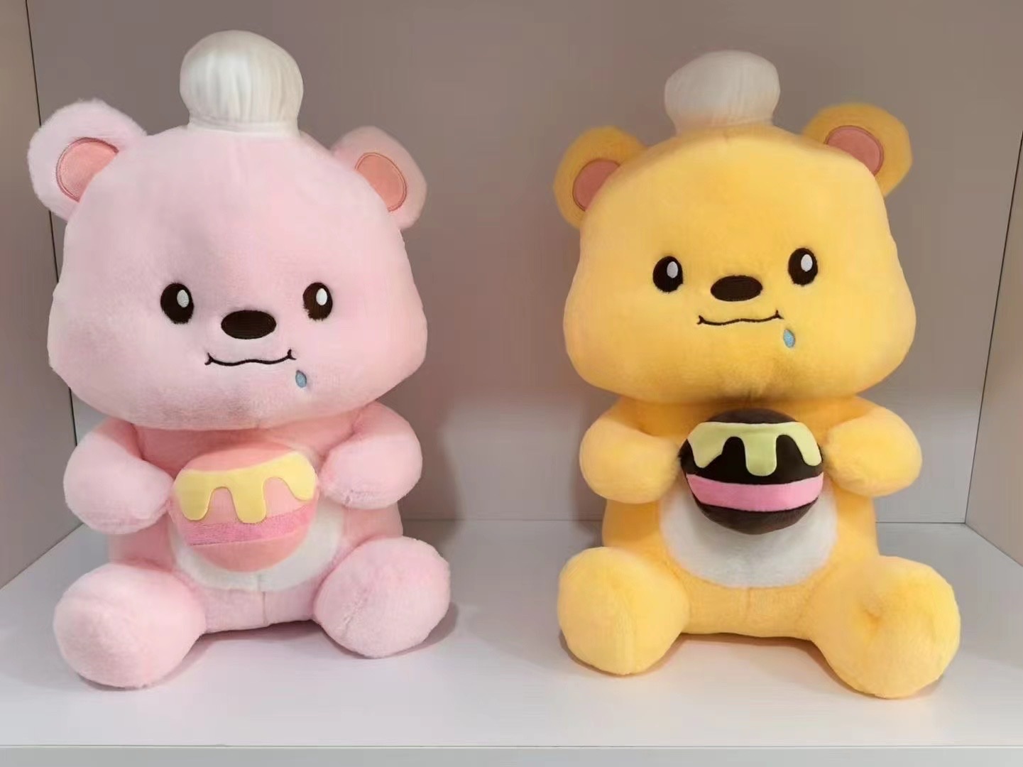 10寸新款毛绒玩具 儿童玩具 玩偶挂件 毛绒啪啪圈 软体抱枕 安全无毒可爱卡通形象兔子猴子水豚熊鲨鱼海豚大象熊猫白底实物图