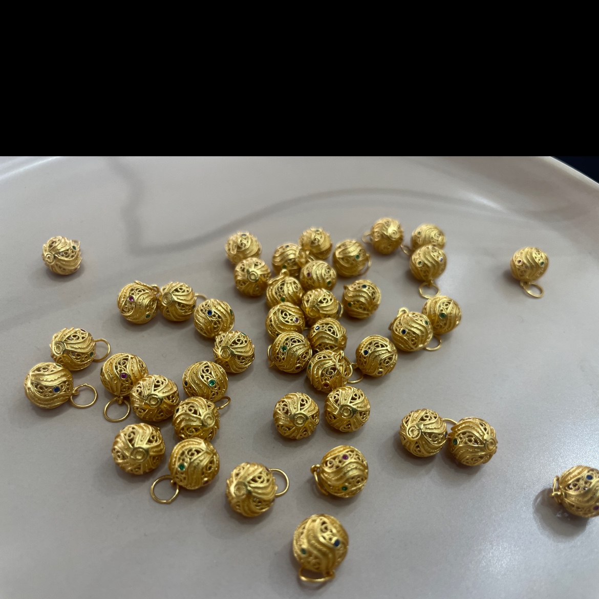 S925银镀24K金。通体S925银五条经旋转镂空提留吊坠饰品饰品配件饰品饰品配件项链