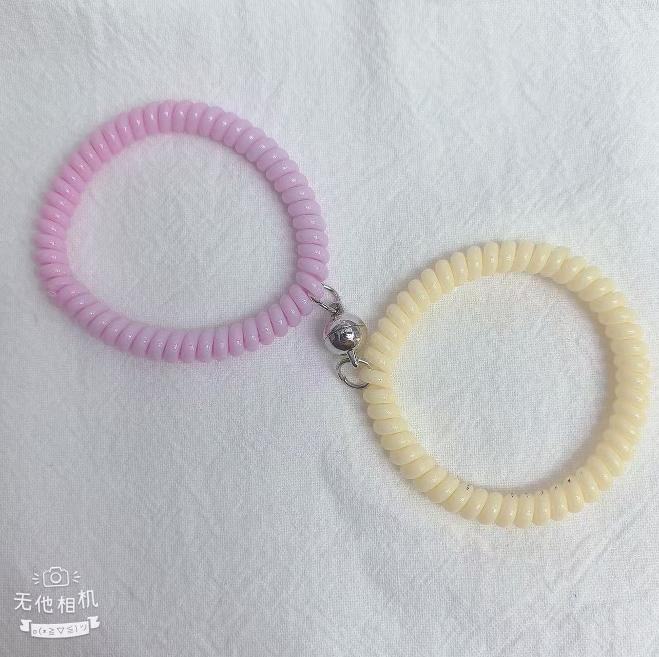 Korean student version, best friend version, magnetic clasp phone ring, jelly color hand band, hair band, silicone wristband, silicone soft rubber wristband details Picture
