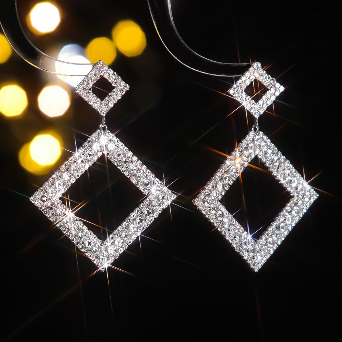 Dazzling earrings, high-end earrings, unique design ear clips, fashionable ladies' accessories, elegant earrings, gifts, cross-border geometric earrings details Picture