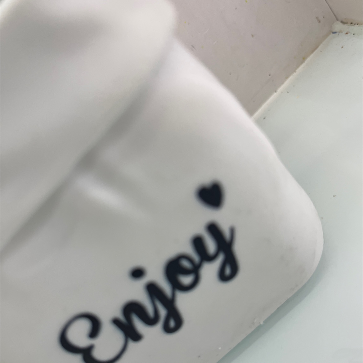 精致花篮配套假花 逼真仿真花装饰品 籐家具风格 色彩鲜艳室内装饰产品图