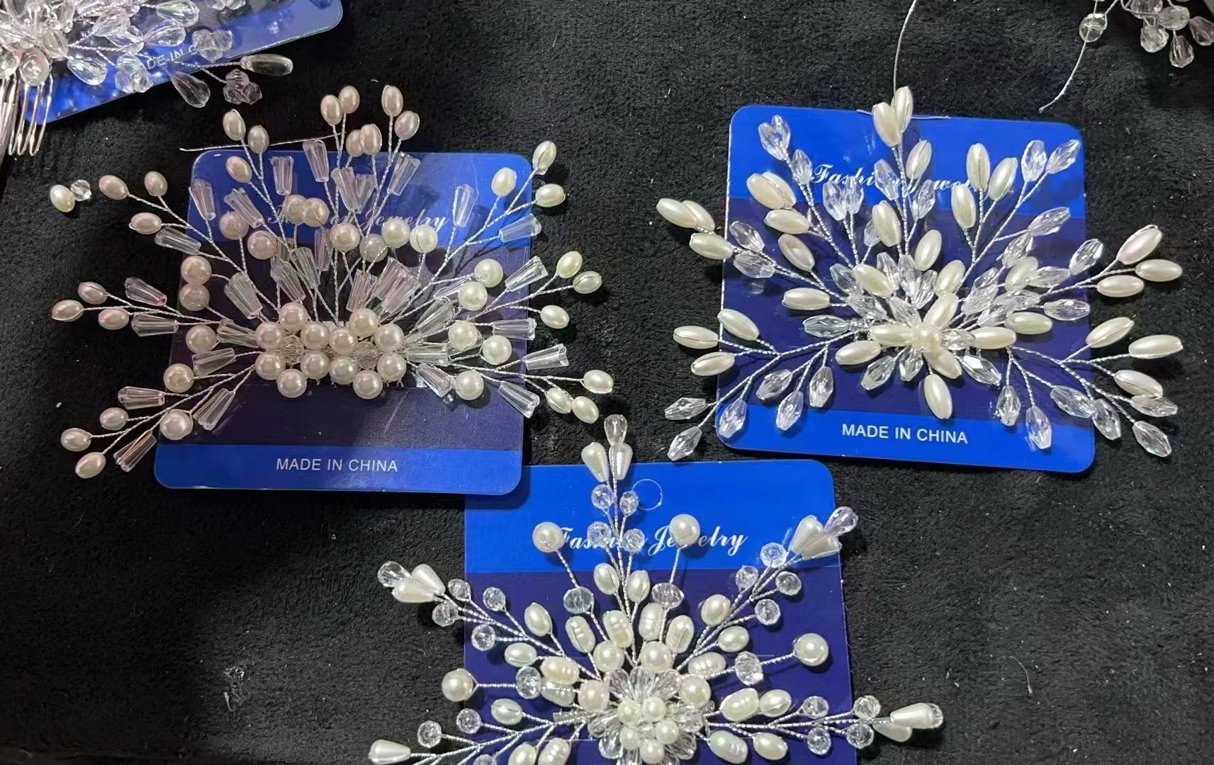 创意饰品女士发夹植绒发卡 美丽优雅发饰 简约时尚头饰装饰品发饰发饰白底实物图