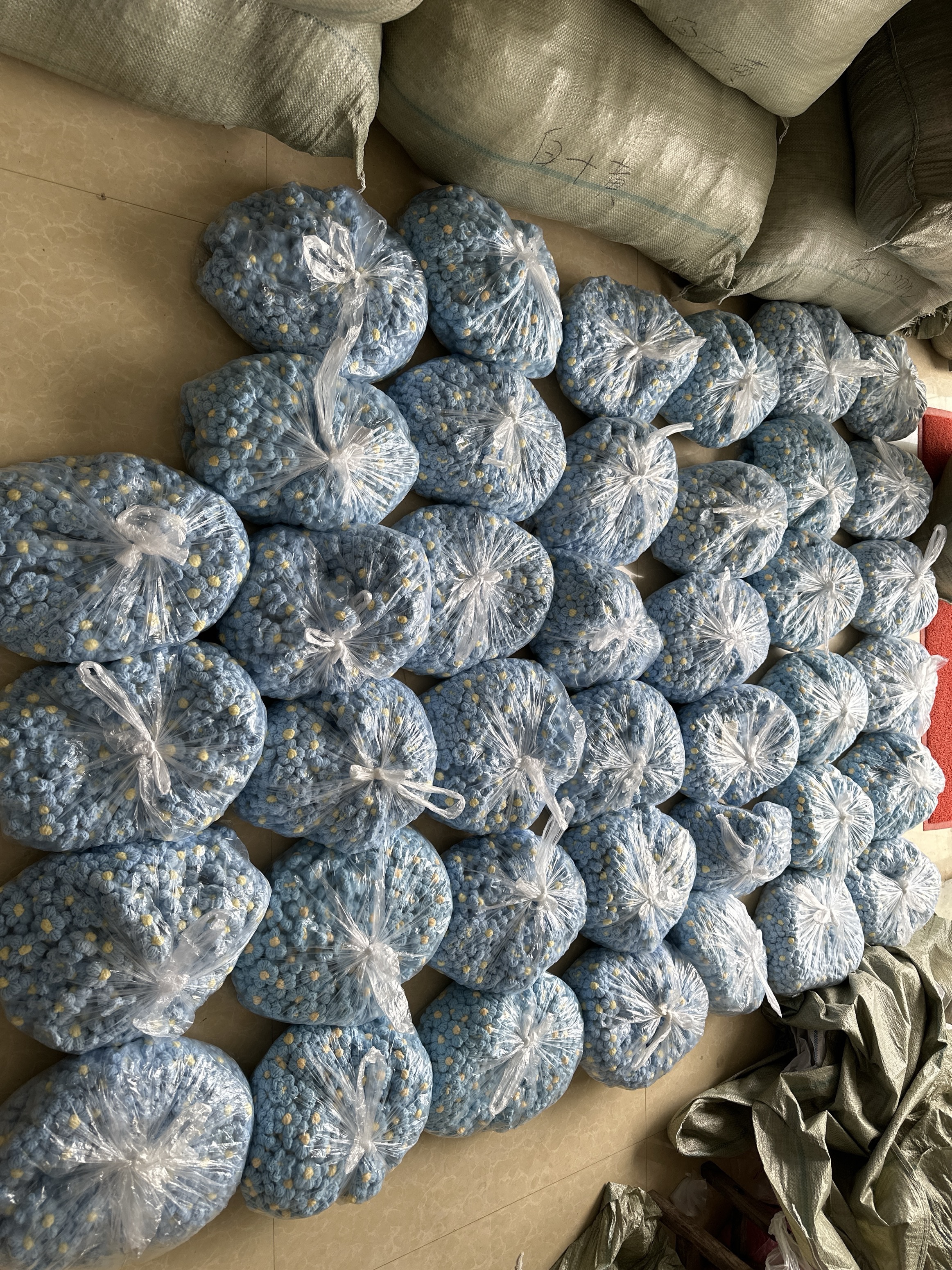 精美手提包装盒 适合饰品伴手礼礼品盒 环保材质 精细工艺 手提设计方便携带产品图