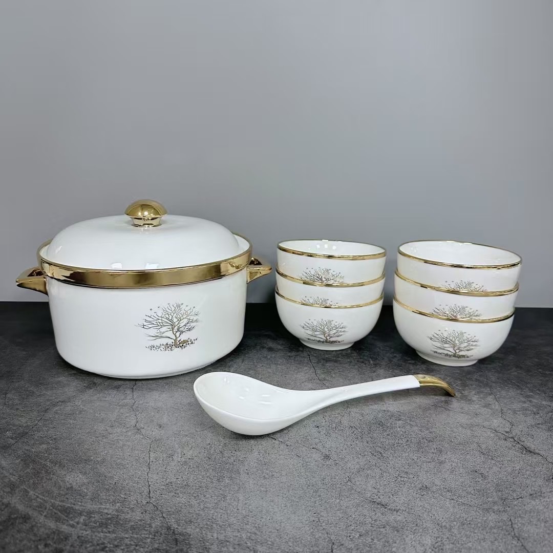方圆陶瓷汤锅配碗套装餐具羽毛金边汤锅白底实物图