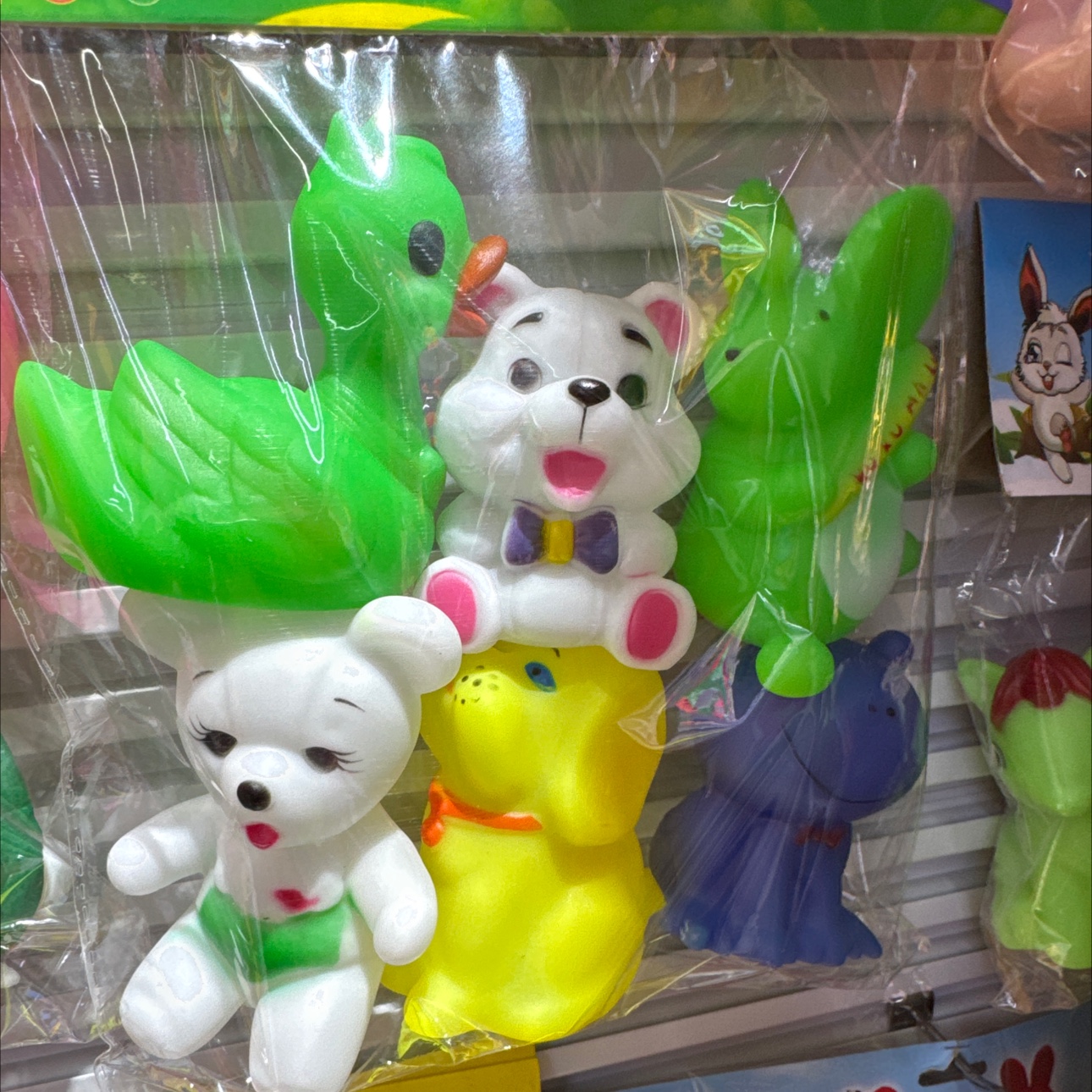 搪胶儿童玩具 拉布布娃娃 玩具系列 安全无毒 软胶材质 适合3-6岁儿童儿童玩具玩具搪胶产品图