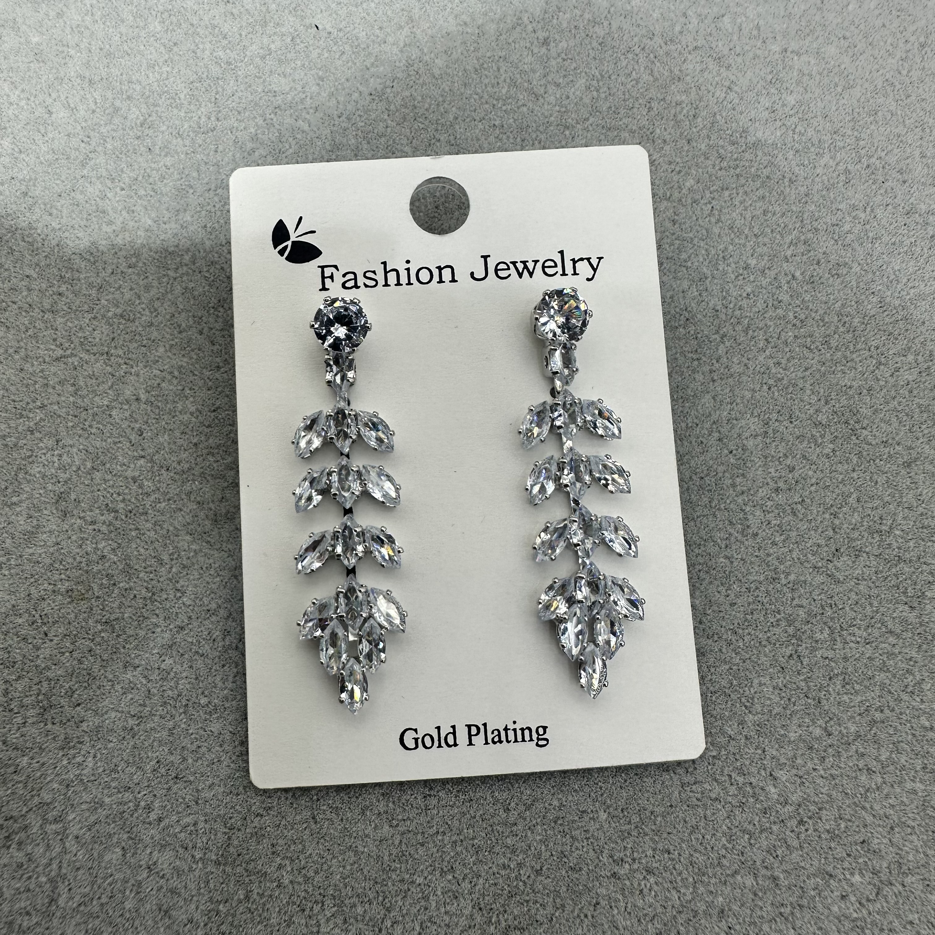 创意饰品 独特设计耳钉 精致耳饰 简约时尚耳环女款锆石耳环 铜款白底实物图