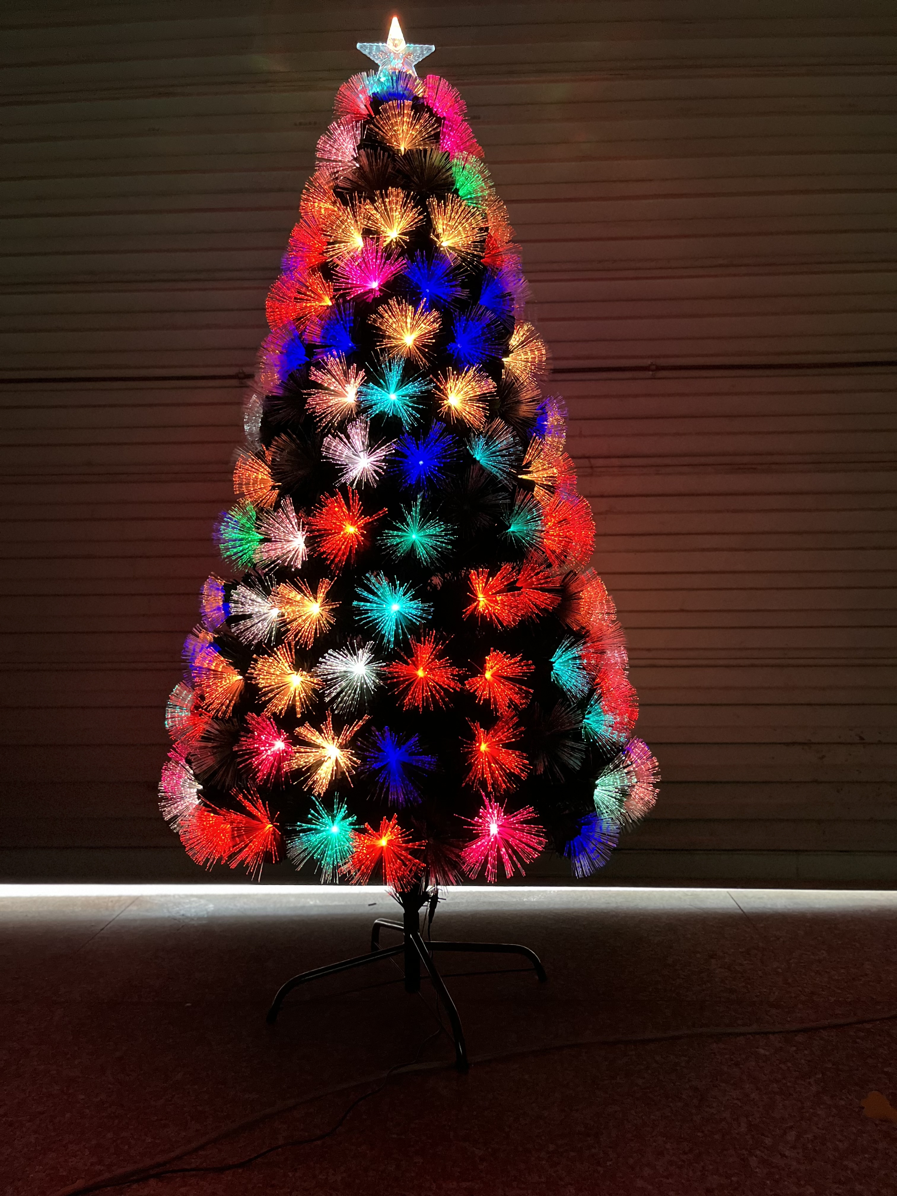 Factory direct sales Christmas trees, single white box packaging, 6 trees per box details Picture