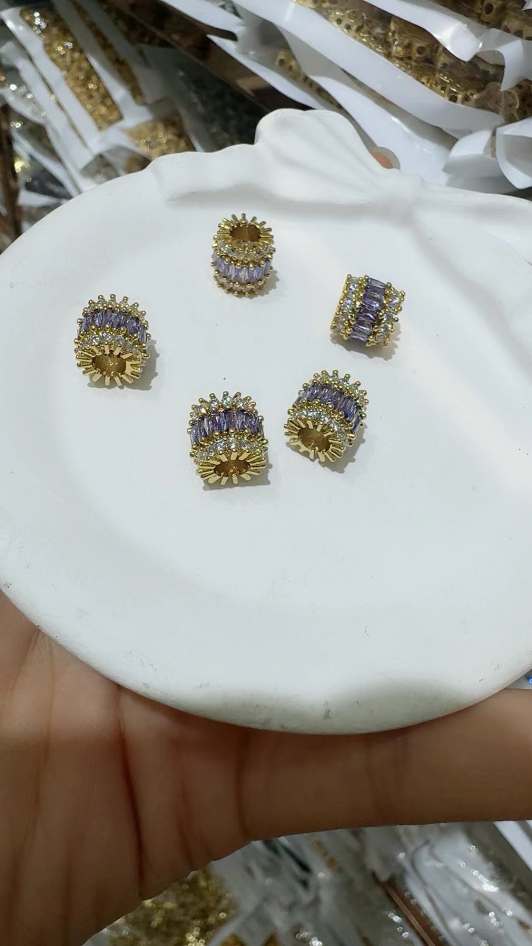 Copper electroplated color-preserved real gold 18k, 14k, thick silver, Guangdong gold inlaid zircon crown sequins, sequins, bucket beads, sequins, diy bracelets, necklaces, jewelry accessories wholesale factory direct sales