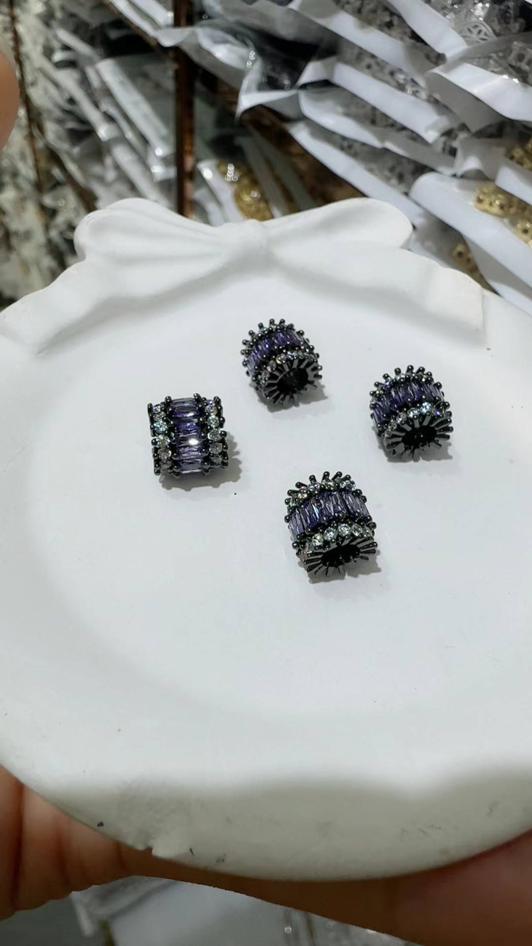 Copper electroplated color-preserved real gold 18k, 14k, thick silver, Guangdong gold inlaid zircon crown sequins, sequins, bucket beads, sequins, diy bracelets, necklaces, jewelry accessories wholesale factory direct sales detail image 3